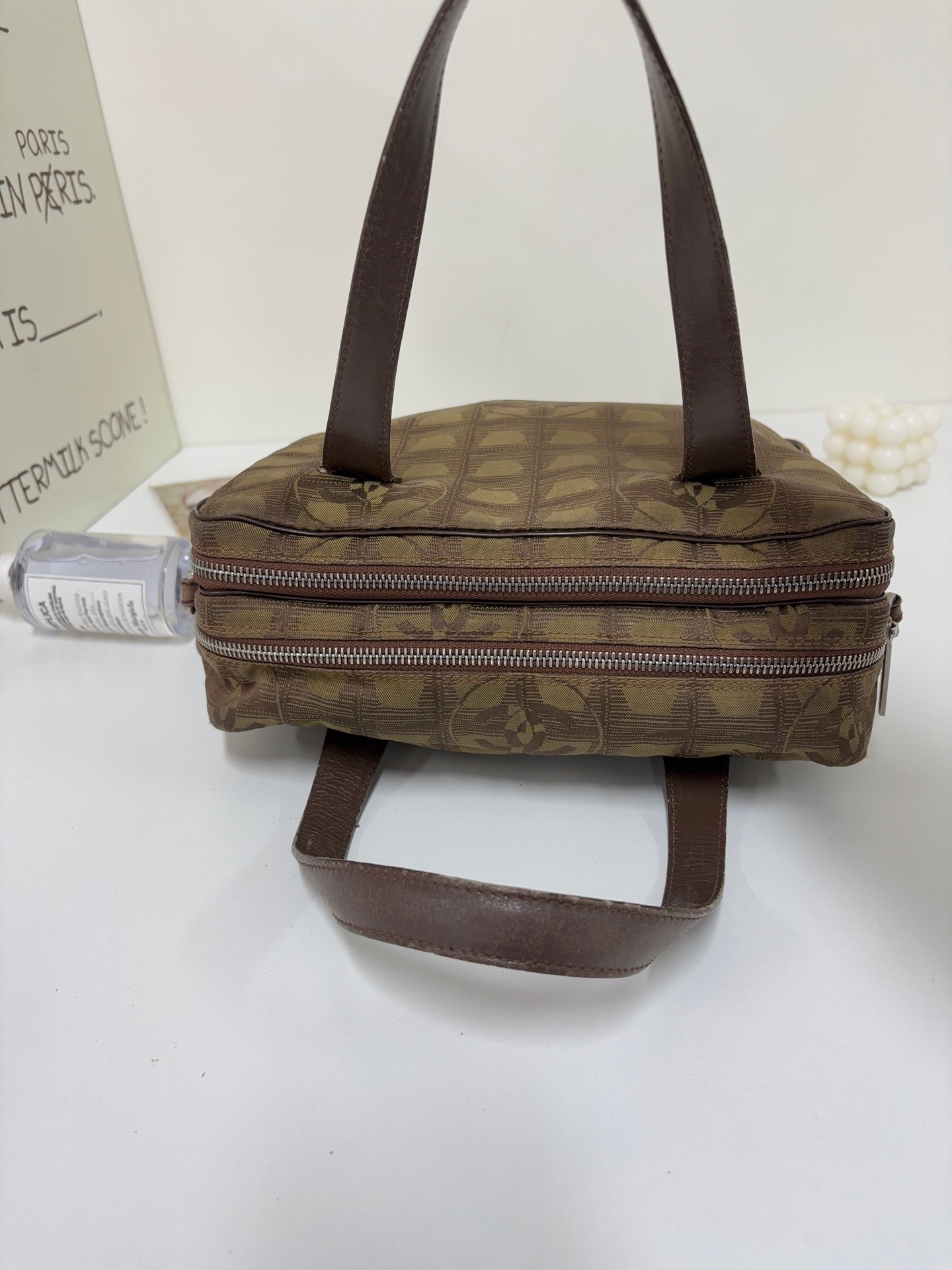 【預訂貨品】Chanel啡色冰格腋下包