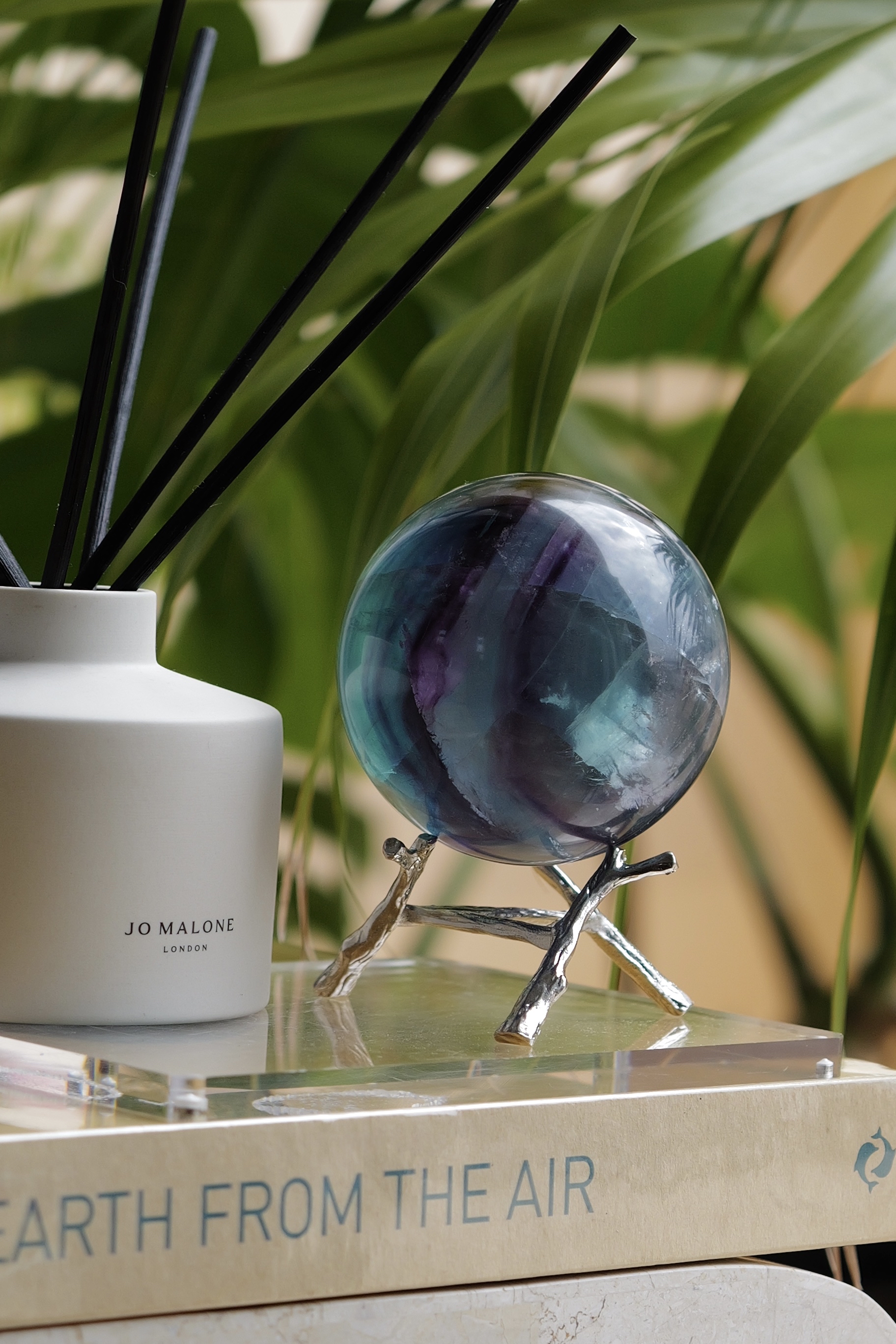 ༒1.3Kg+ 9cm紫藍綠千層紋螢石球༒    A30HFN7G1Mtm-RA27*6TF