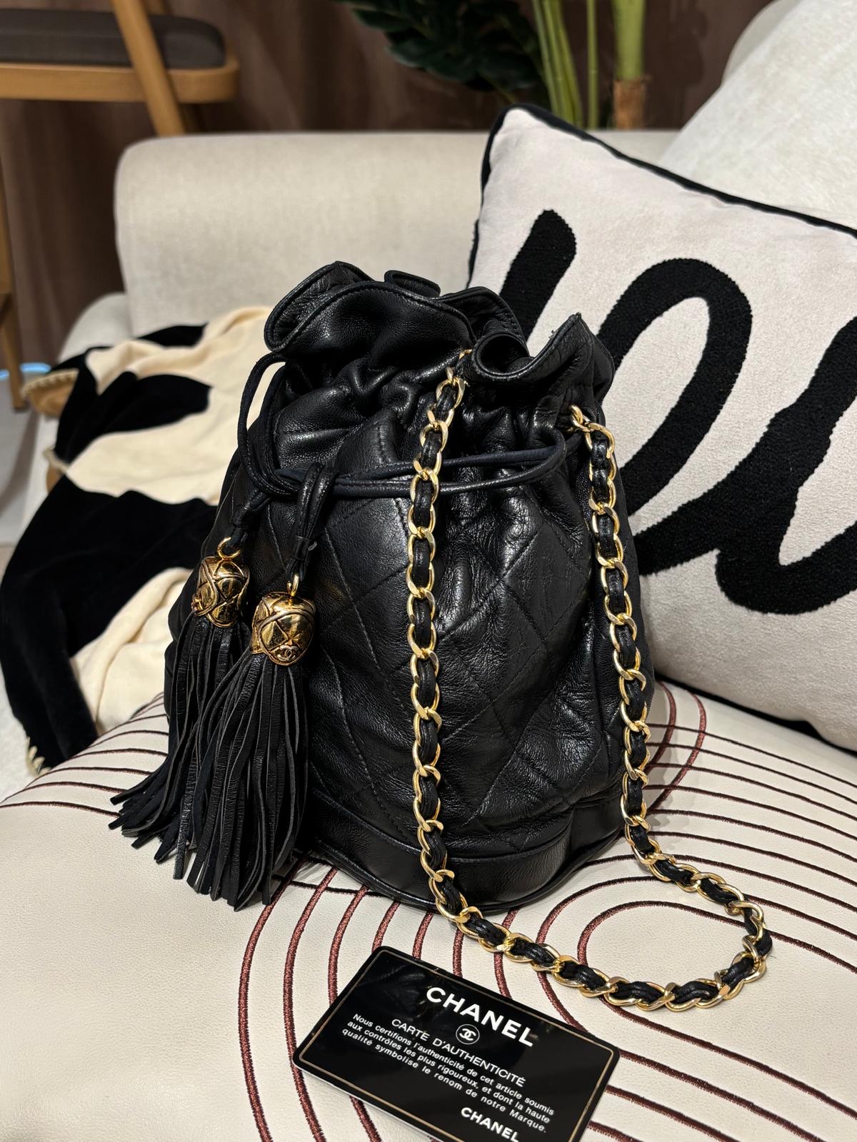Chanel Vintage Bucket Bag 100%Authentic, 90%New✅Card