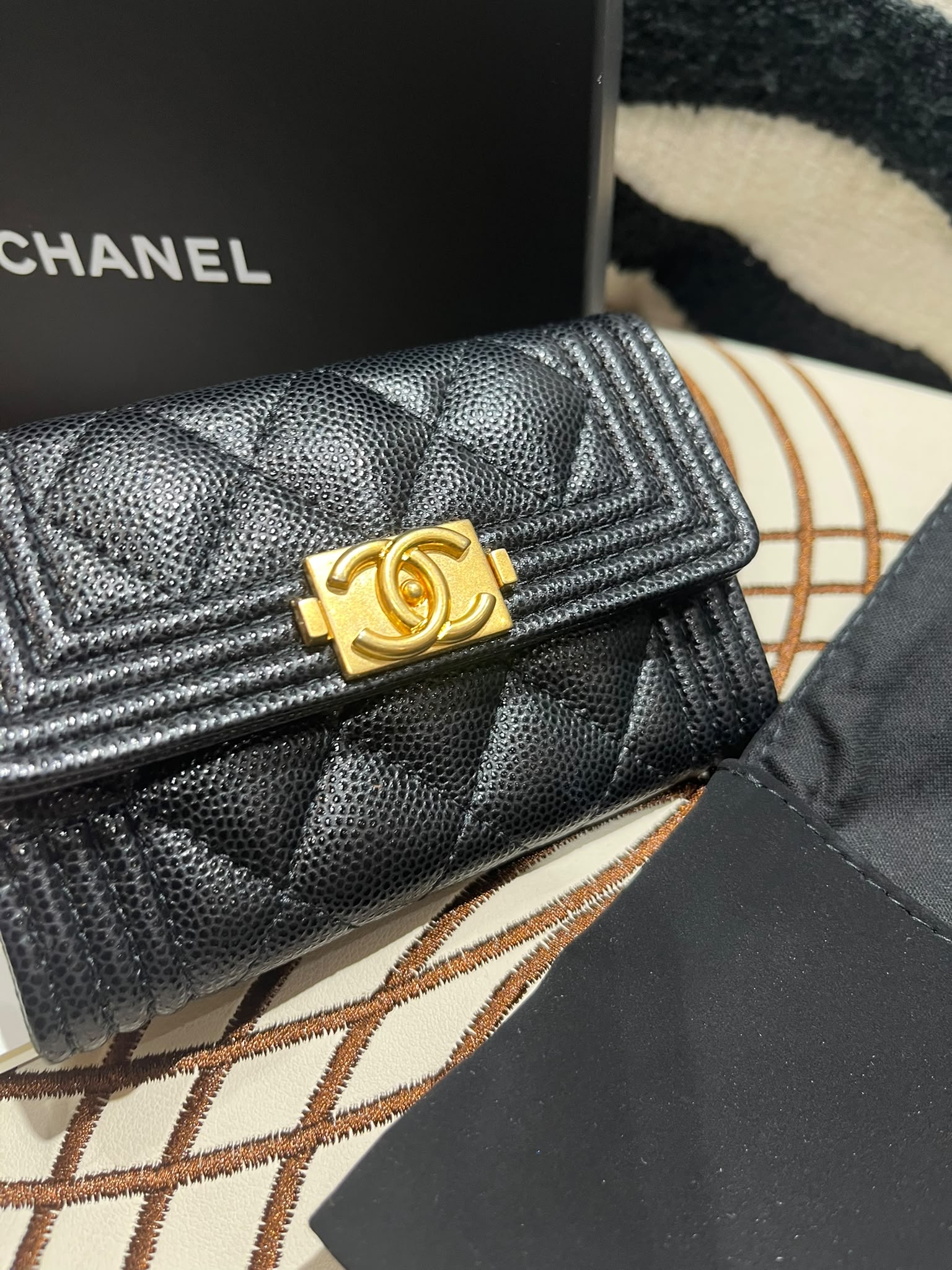 全新 Chanel boy card holder 黑色魚子醬牛皮復古金 100%Authentic, 全新貨品 ✅chip, ✅dust bag ✅box