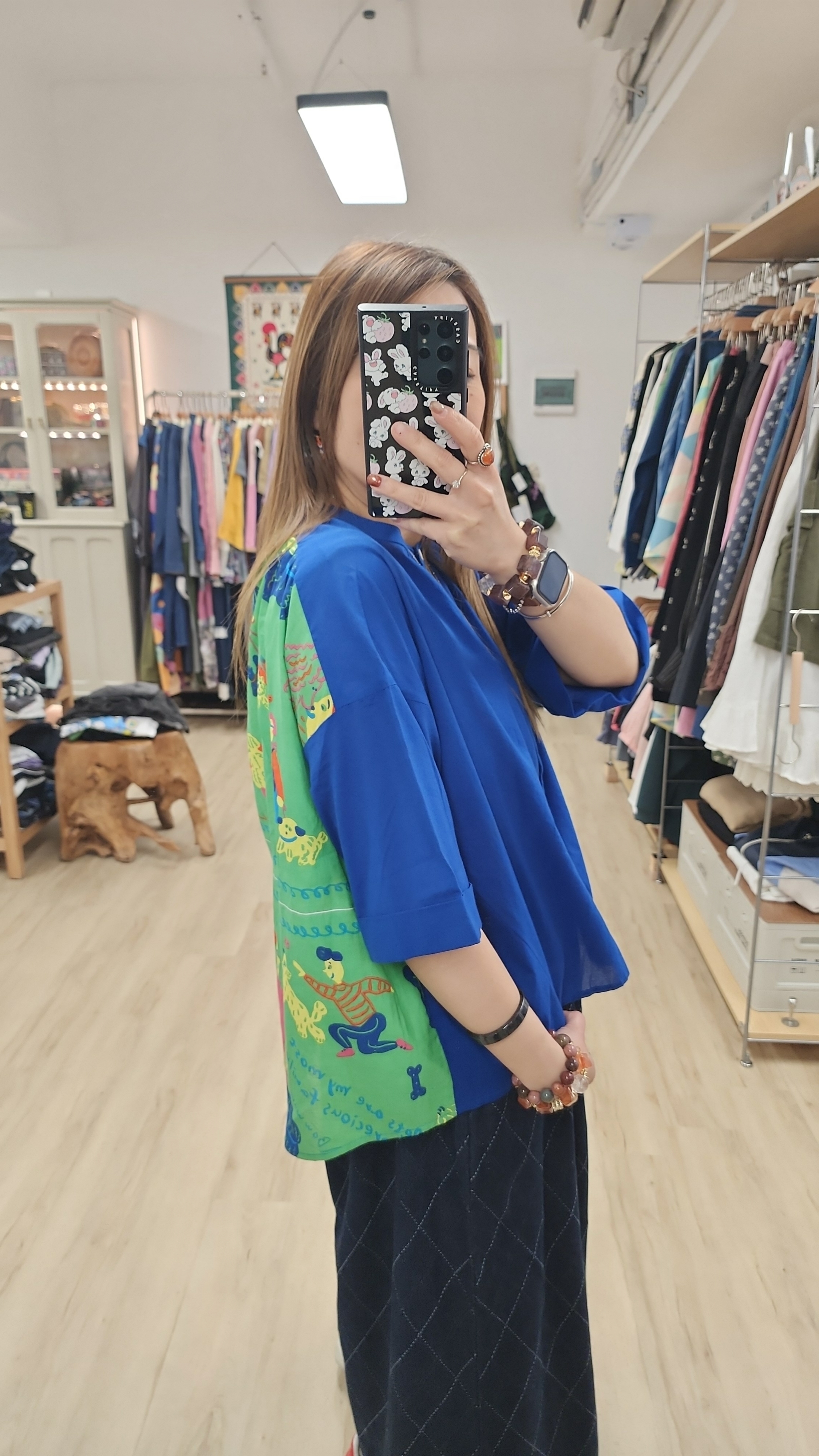 日牌藍拼背公仔圖案開胸裇