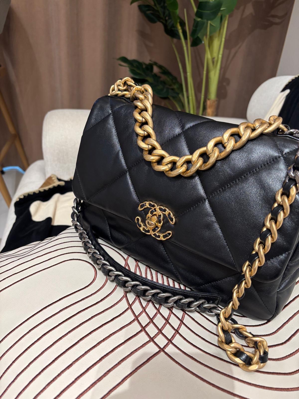 Chanel 19 Large 30cm Flap Bag 黑色 100%Authentic, 98%New ✅晶片✅Dust bag✅Box