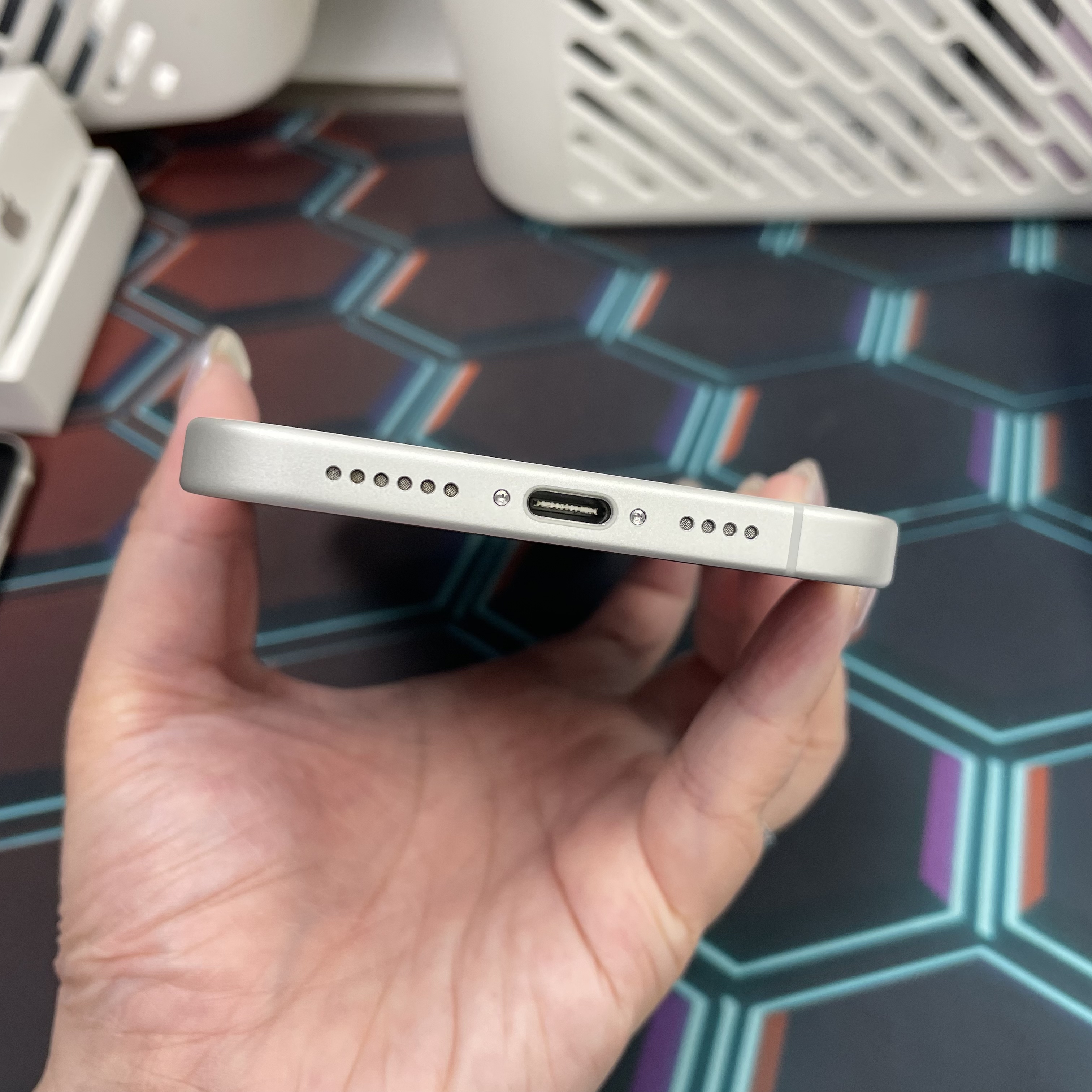 *7280 16 Plus 勁靚機 128GB 電100 白色 white