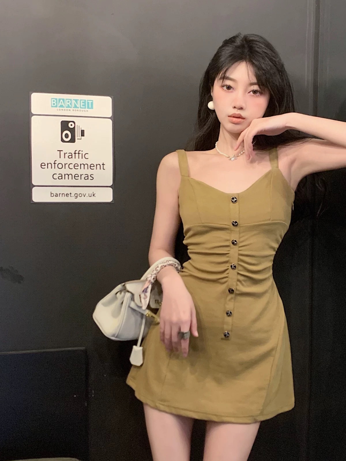 羈扣燈芯絨迷你連身裙