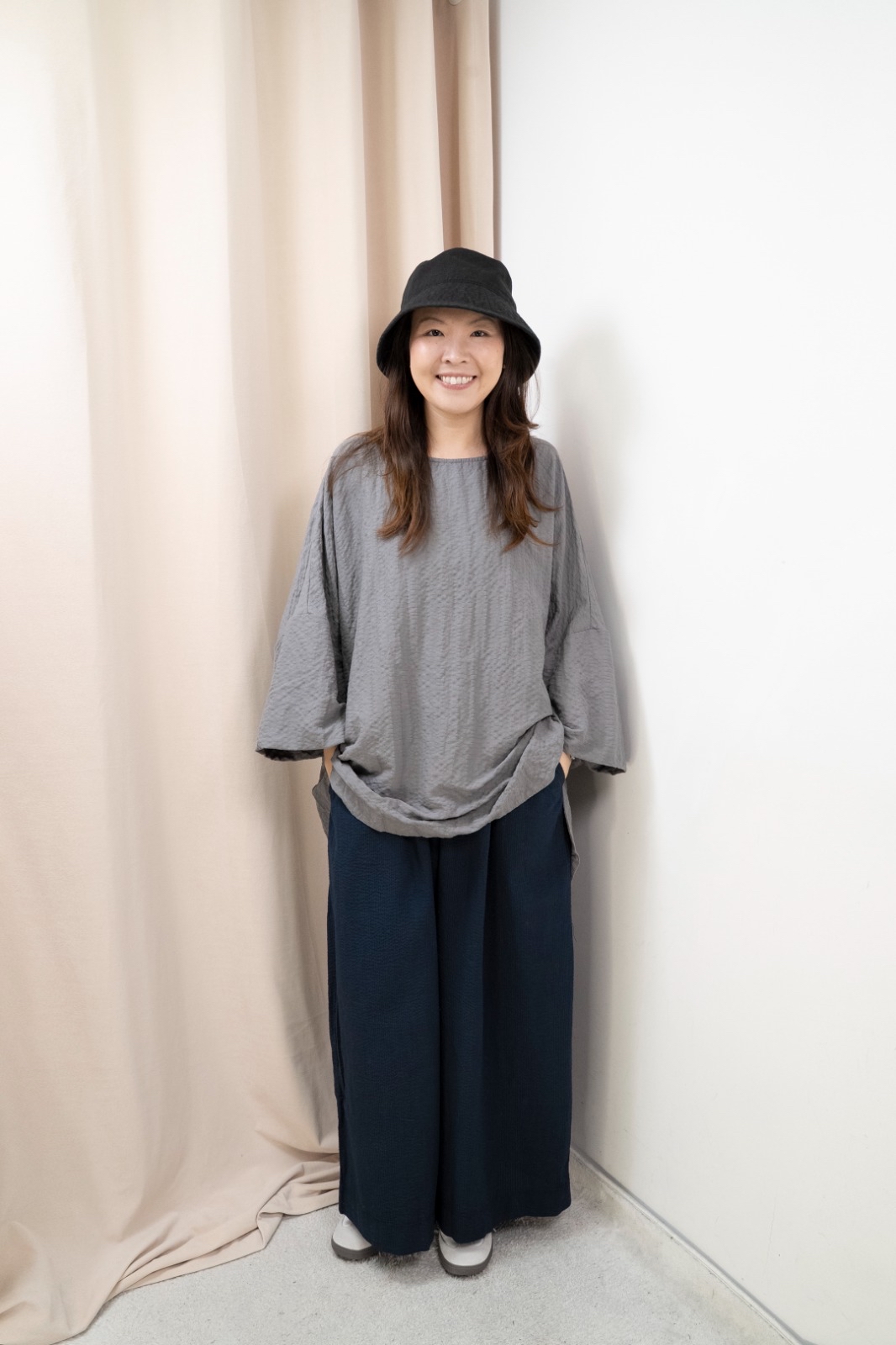 Oversize 七分袖輕柔軟上衣（灰色）