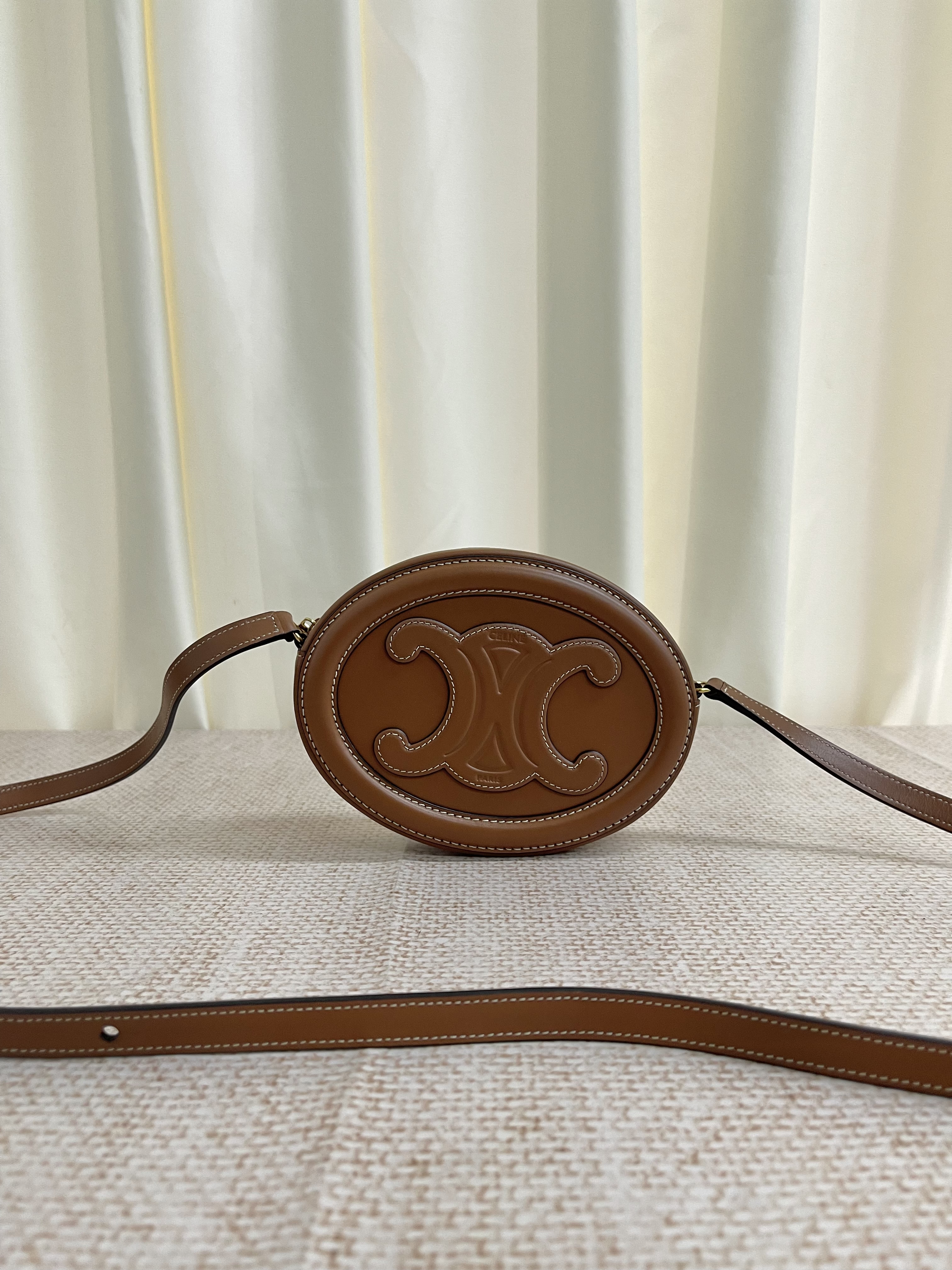 Pre-owned Celine Cuir Triomphe/ Product Code: 26052123