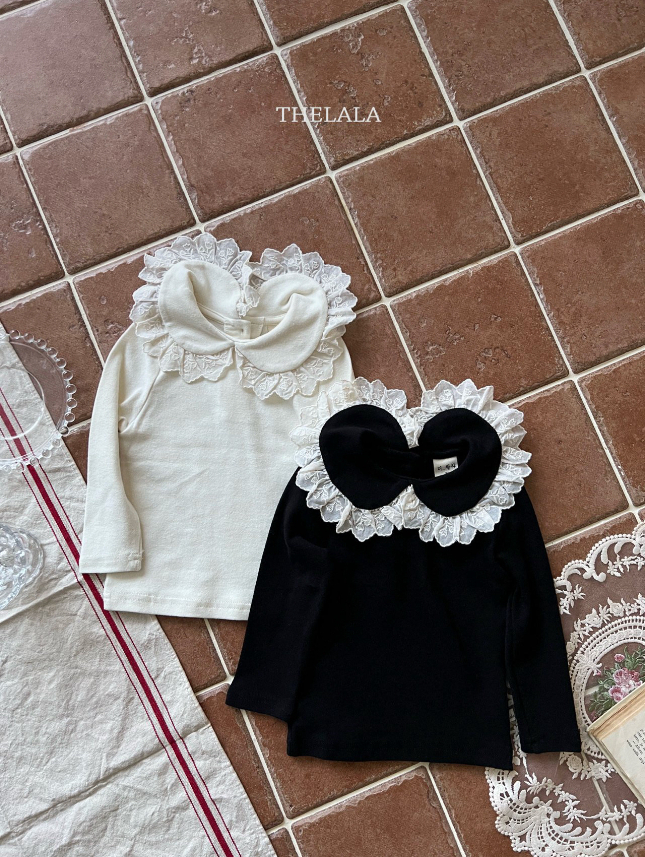 🌸預訂 韓國直送🌸🇰🇷THELALA兩色蕾絲花邊翻領長袖上衣
