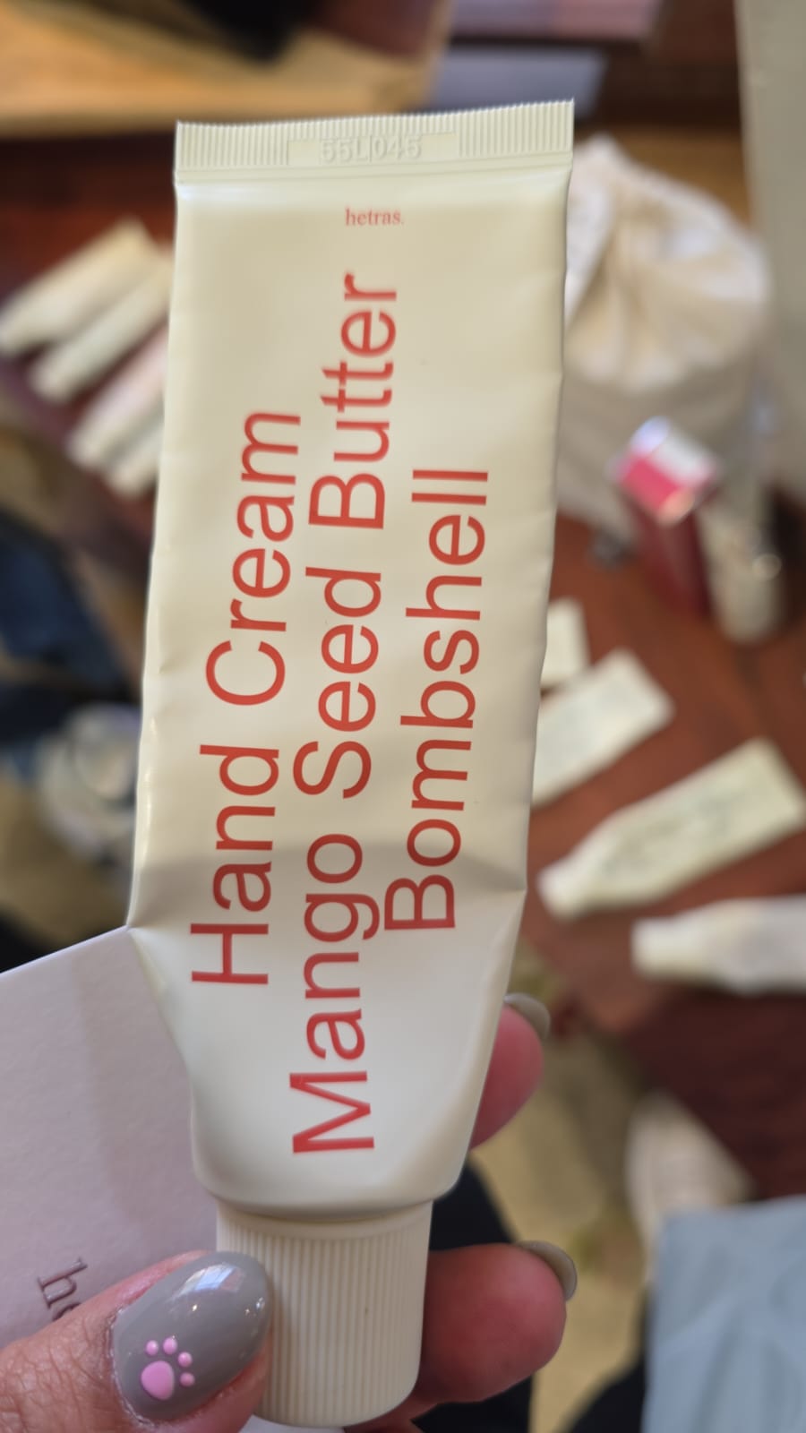 hetras hand cream bombshell