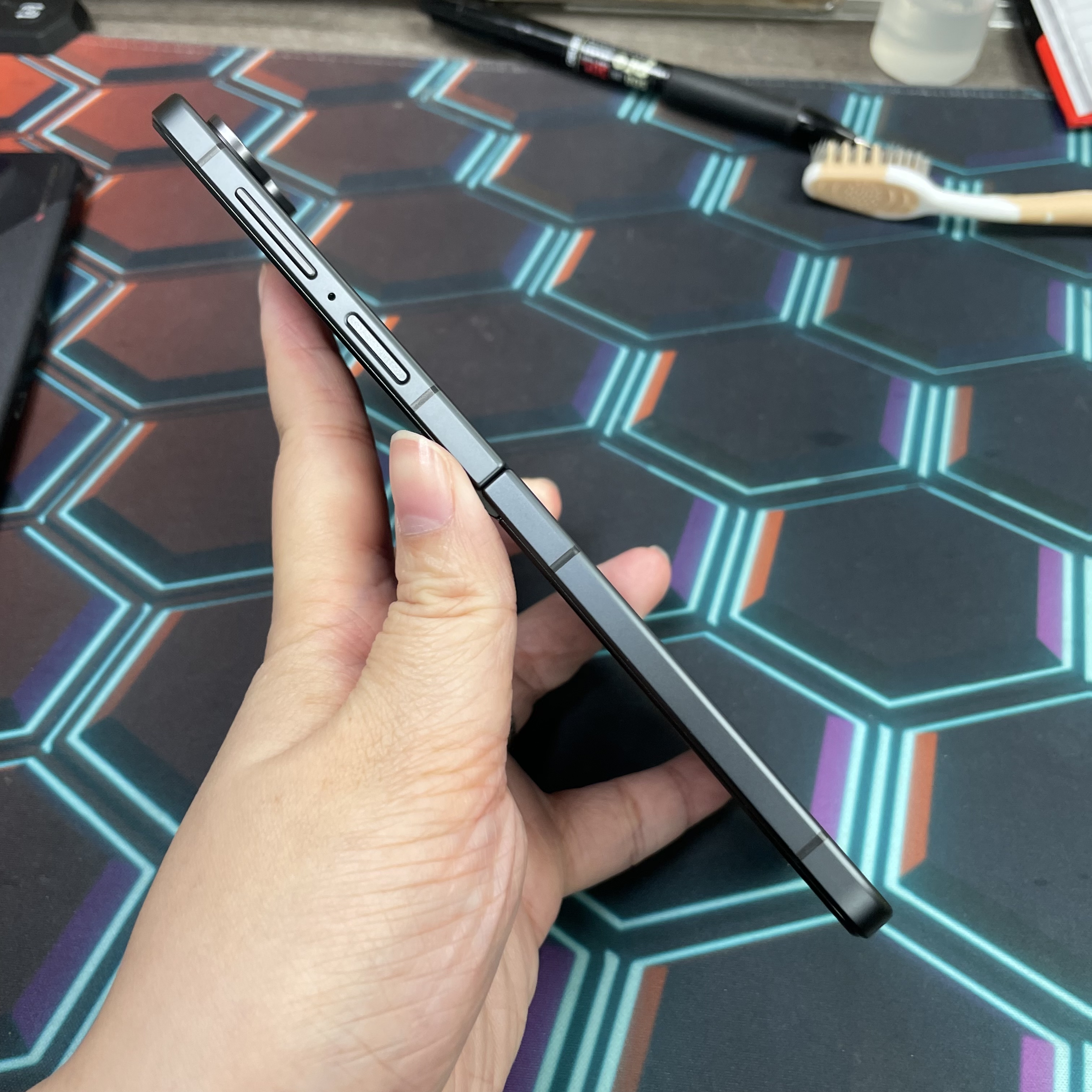 *8370 Galaxy Z Flip 8 完美機 12+256GB 黑色 black