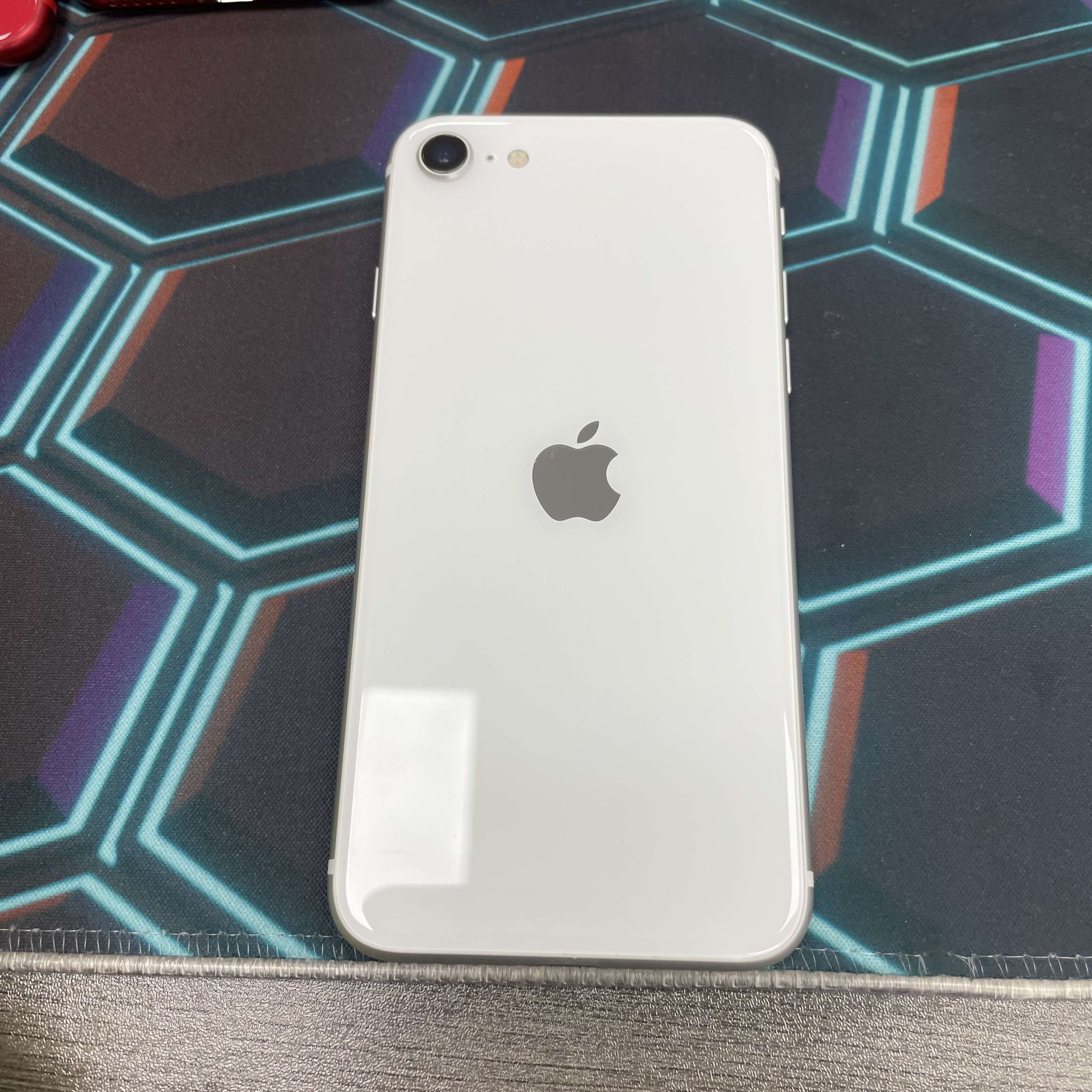 *7040 SE 2 完美機 128GB 電75 白色 white