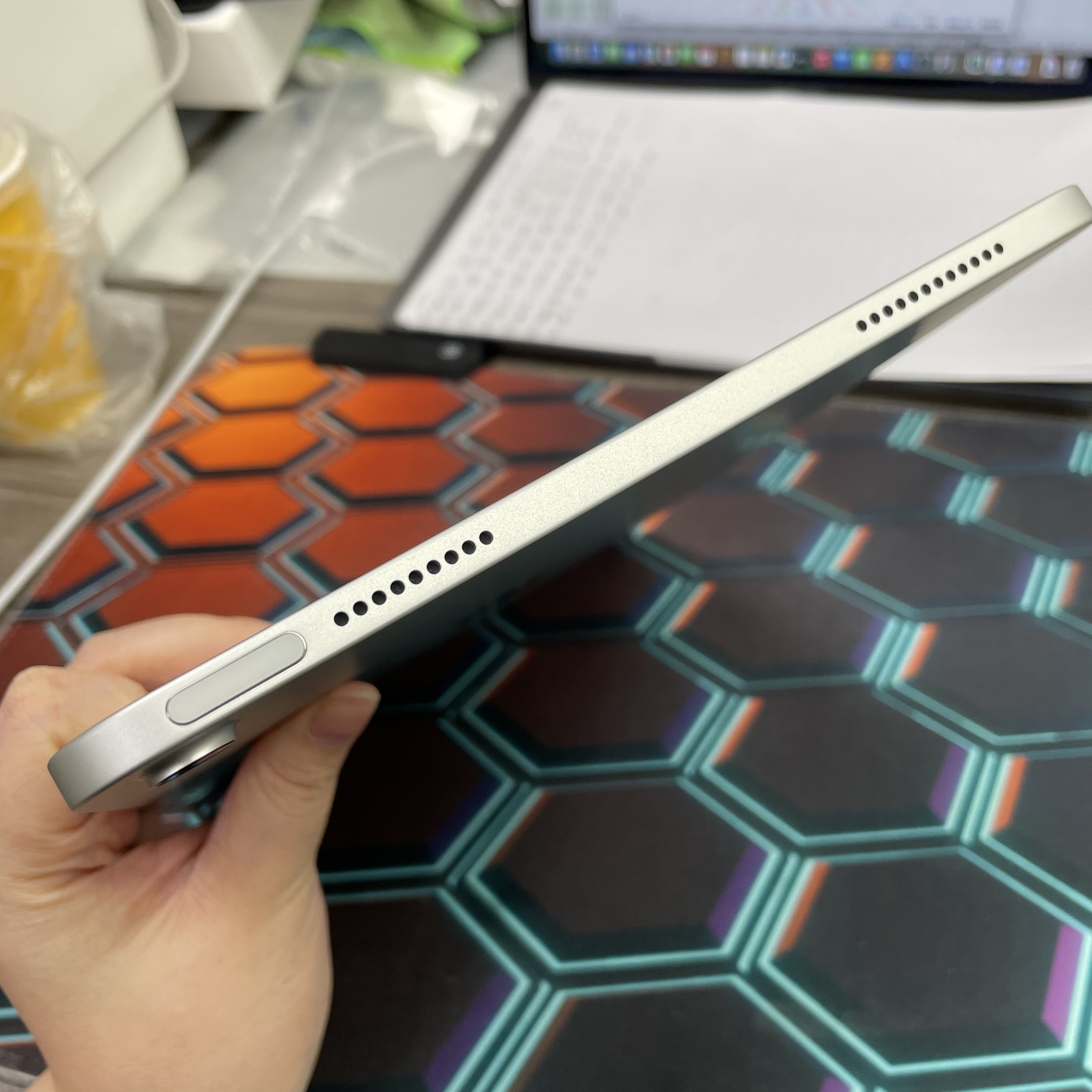 *8401100 iPad 11 全新機 128GB WIFI版 銀色 sliver