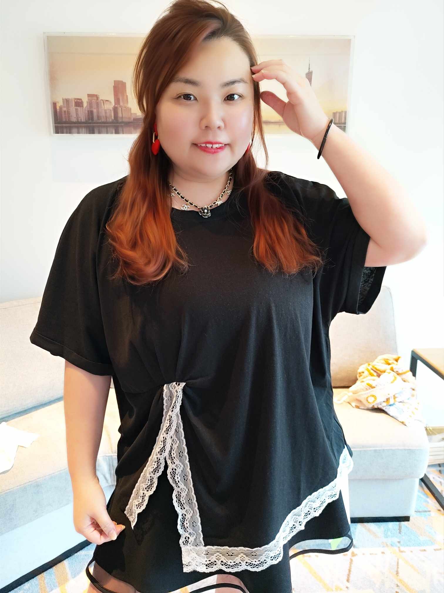 YCG09 26060 蕾丝车边不规则上衣