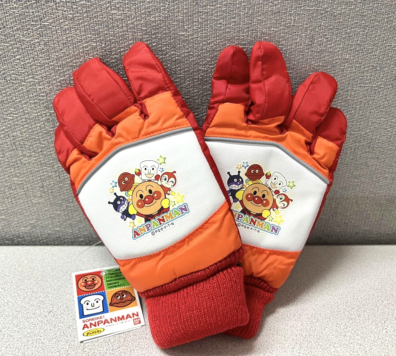 🎌日本直送 🎌麵包超人 小童防水保暖滑雪手套