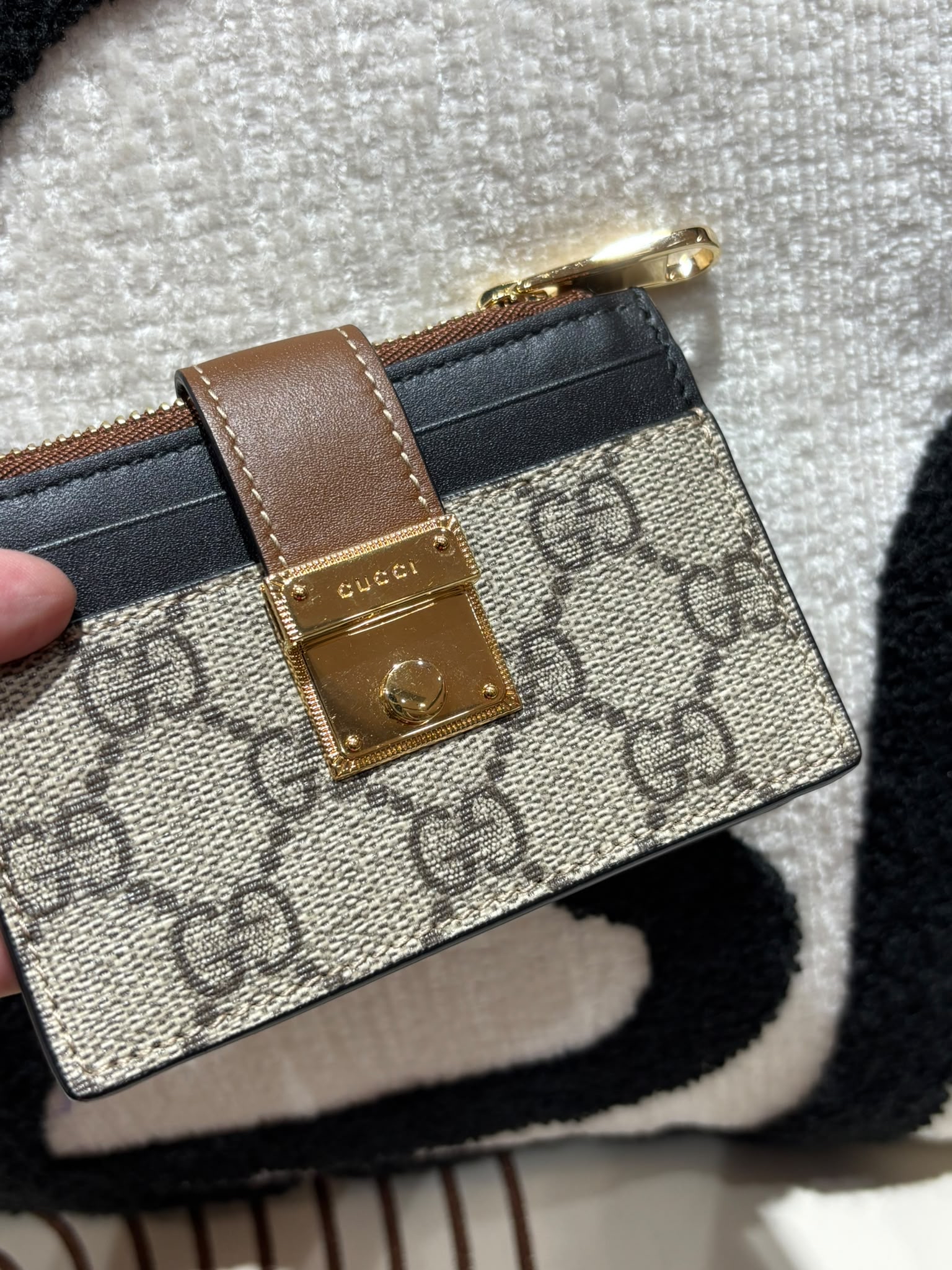 Gucci interlocking card holder 658228 100%Authentic,98%new ✅box 