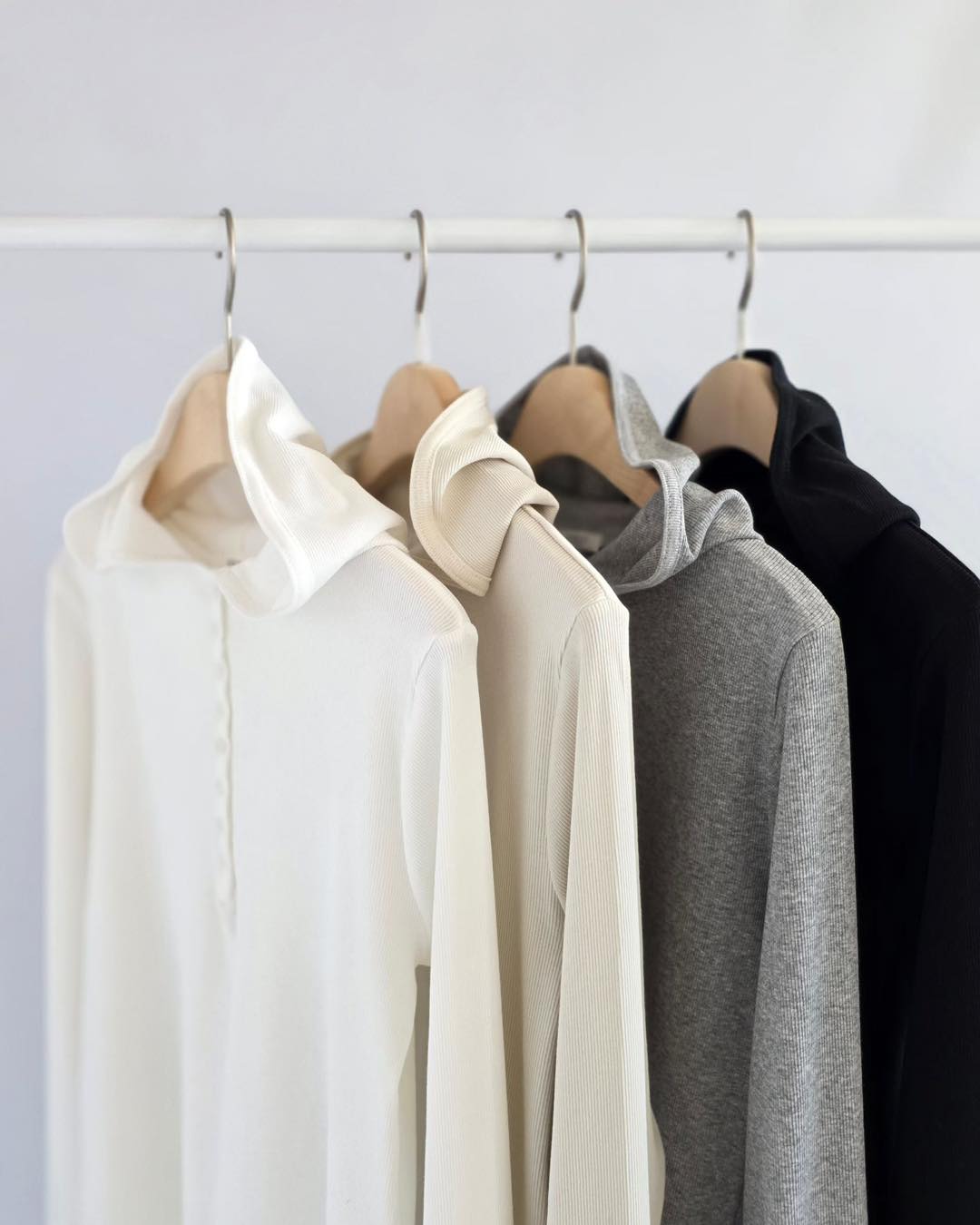 開鈕有帽坑紋薄長袖