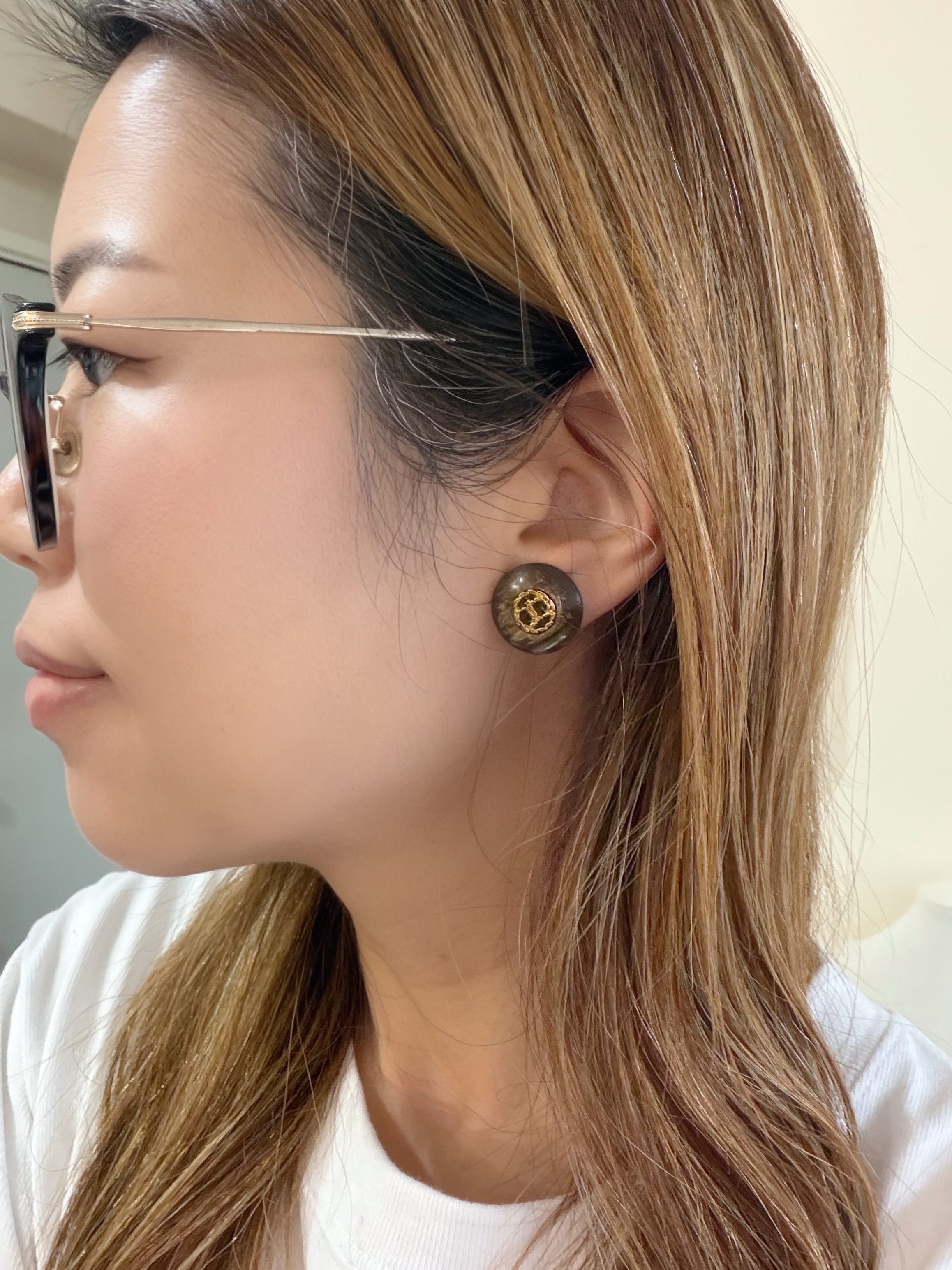 日本鈕扣耳環/幻彩棕