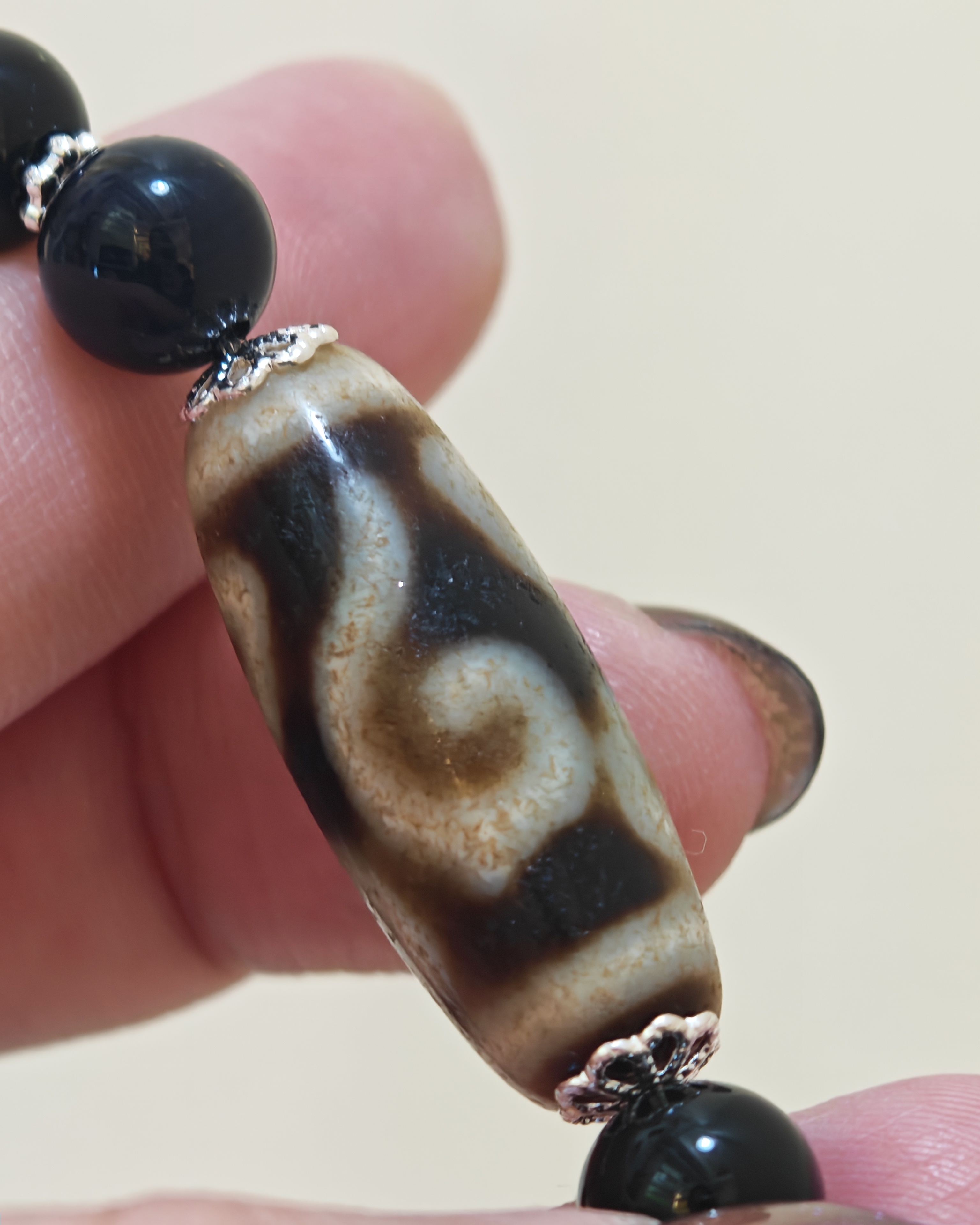 「至純法螺佛四眼天珠」251207