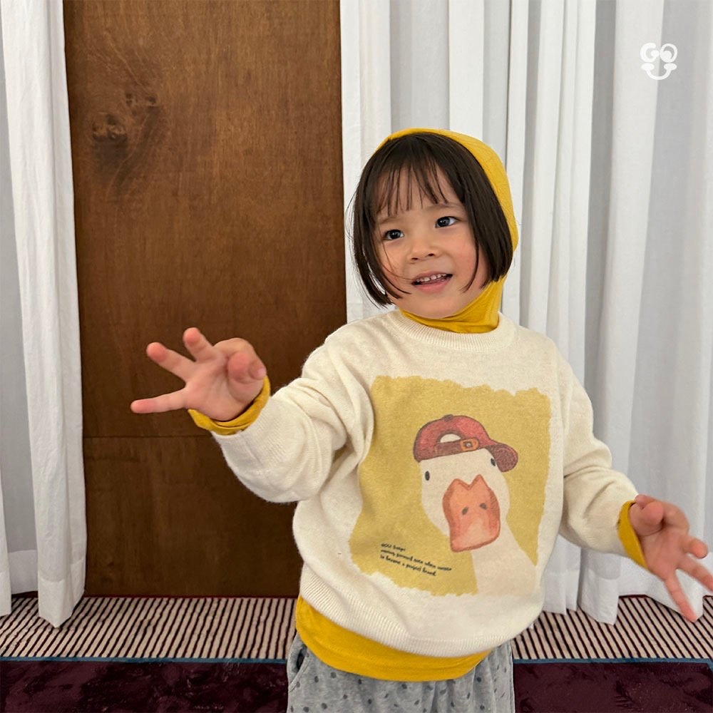 GOU | Versatile Hooded Turtleneck (with mom)