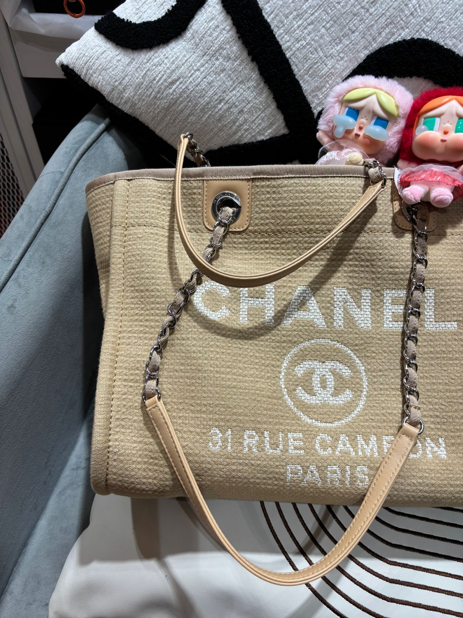 Chanel deauville tote bag with pouch 100%Authentic,98%new ✅晶片✅dust bag✅pouch 