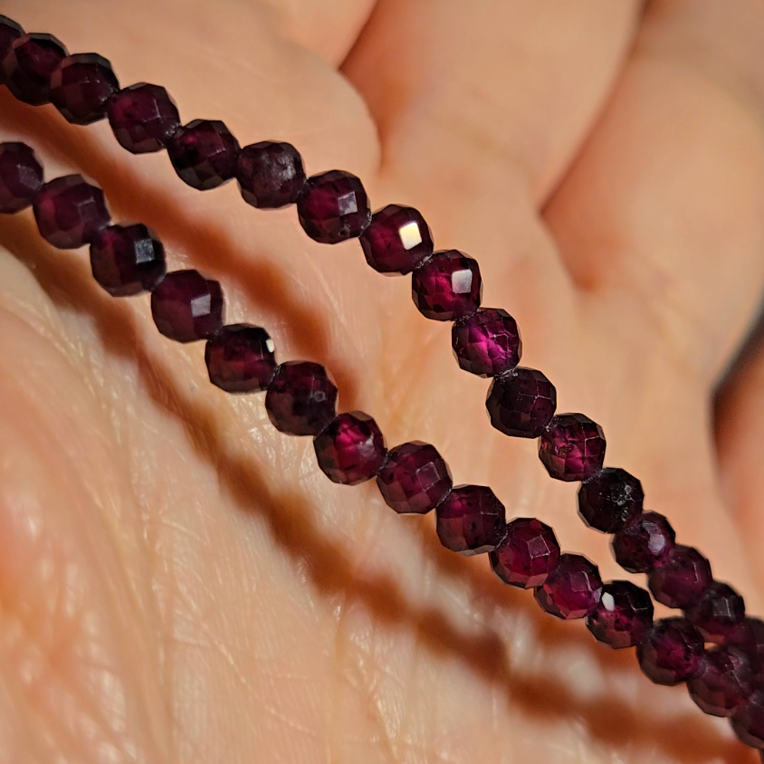 Faceted garnet 3.5mm bead bracelets - GAR154
