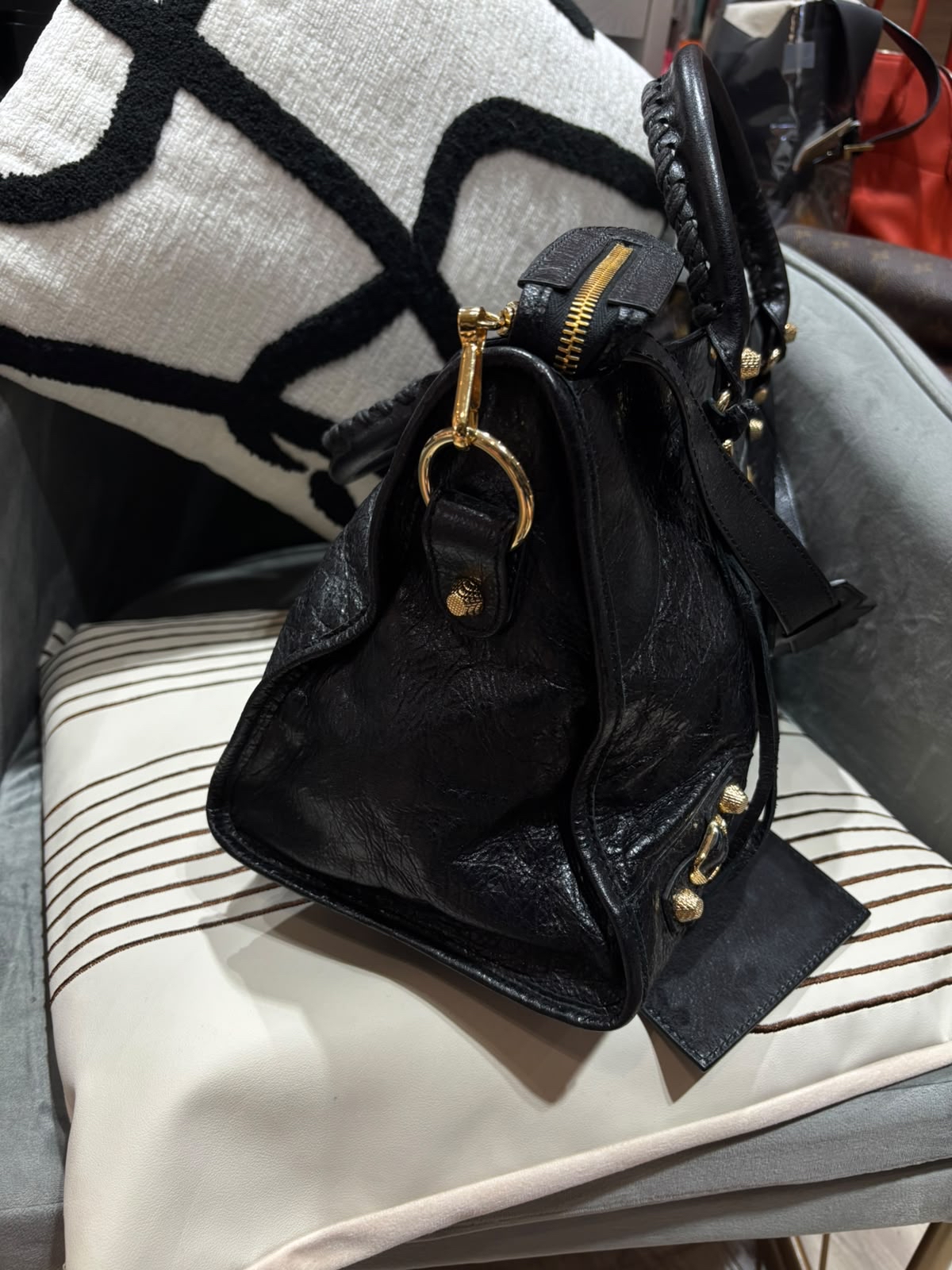 BALENCIAGA Giant Part Time 2 way bag 黑色牛皮金釘，100%Authentic, 98%New ✅mirror ✅Dust bag 