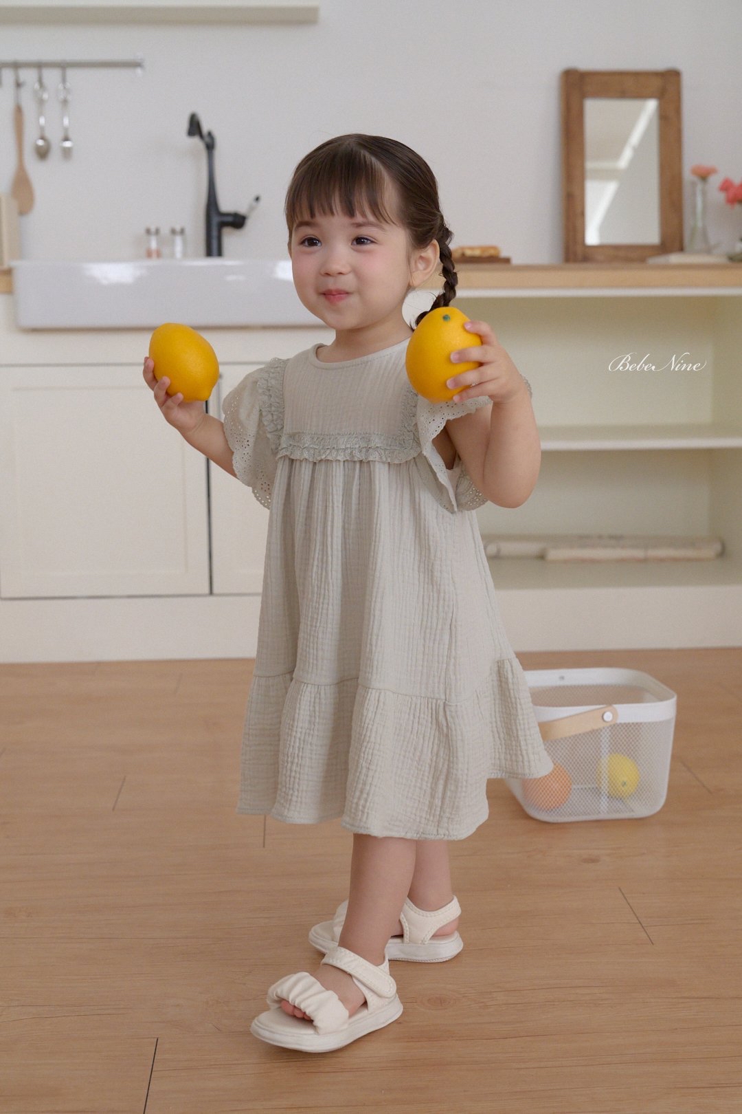 ☀️預訂 韓國直送☀️🇰🇷Bebenine兩色蕾絲荷葉邊袖連身裙