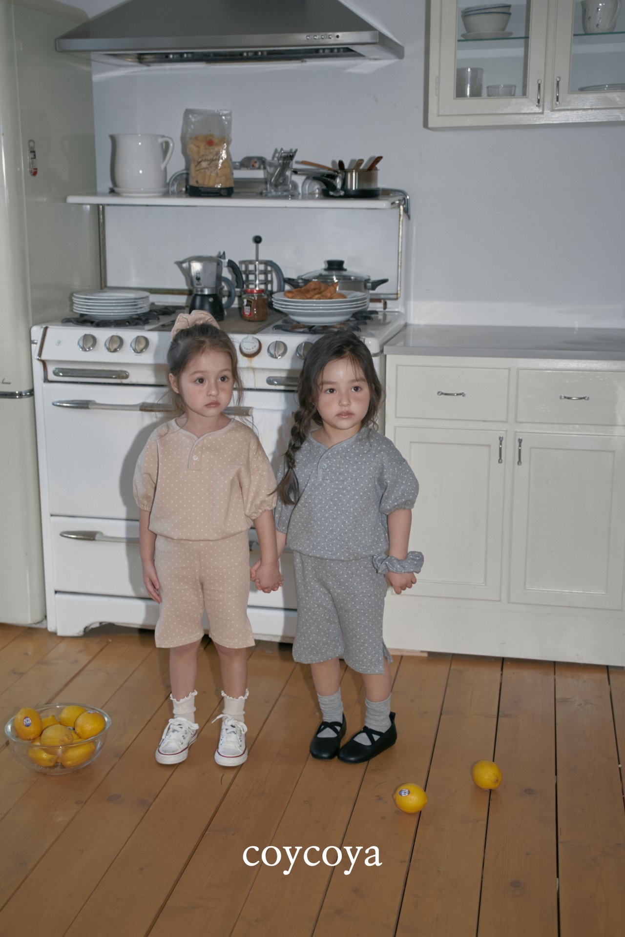 🌸預訂 韓國直送🌸🇰🇷COYCOYA兩色波點開衩七分褲