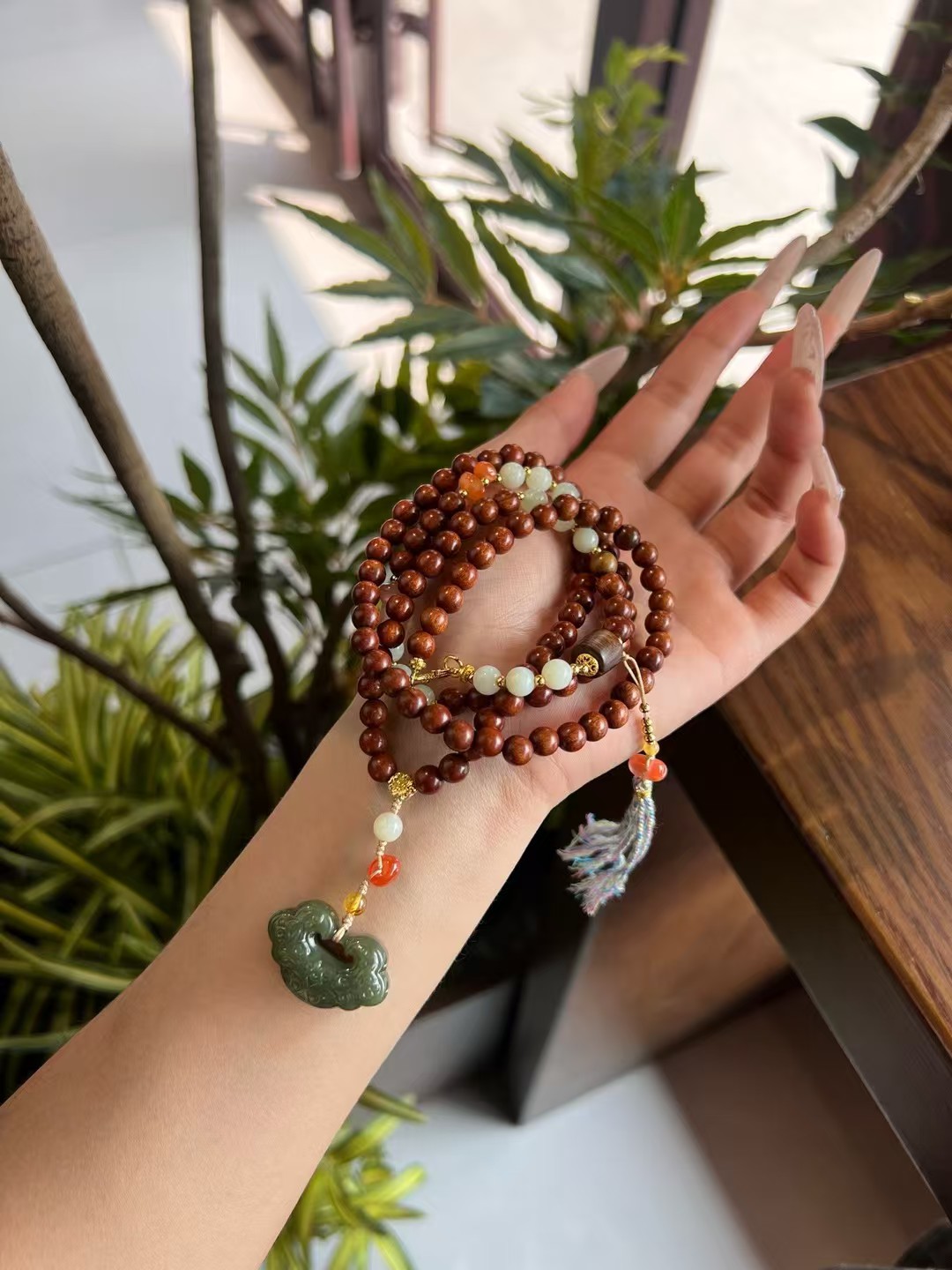 6mm檀木配和田玉長鏈