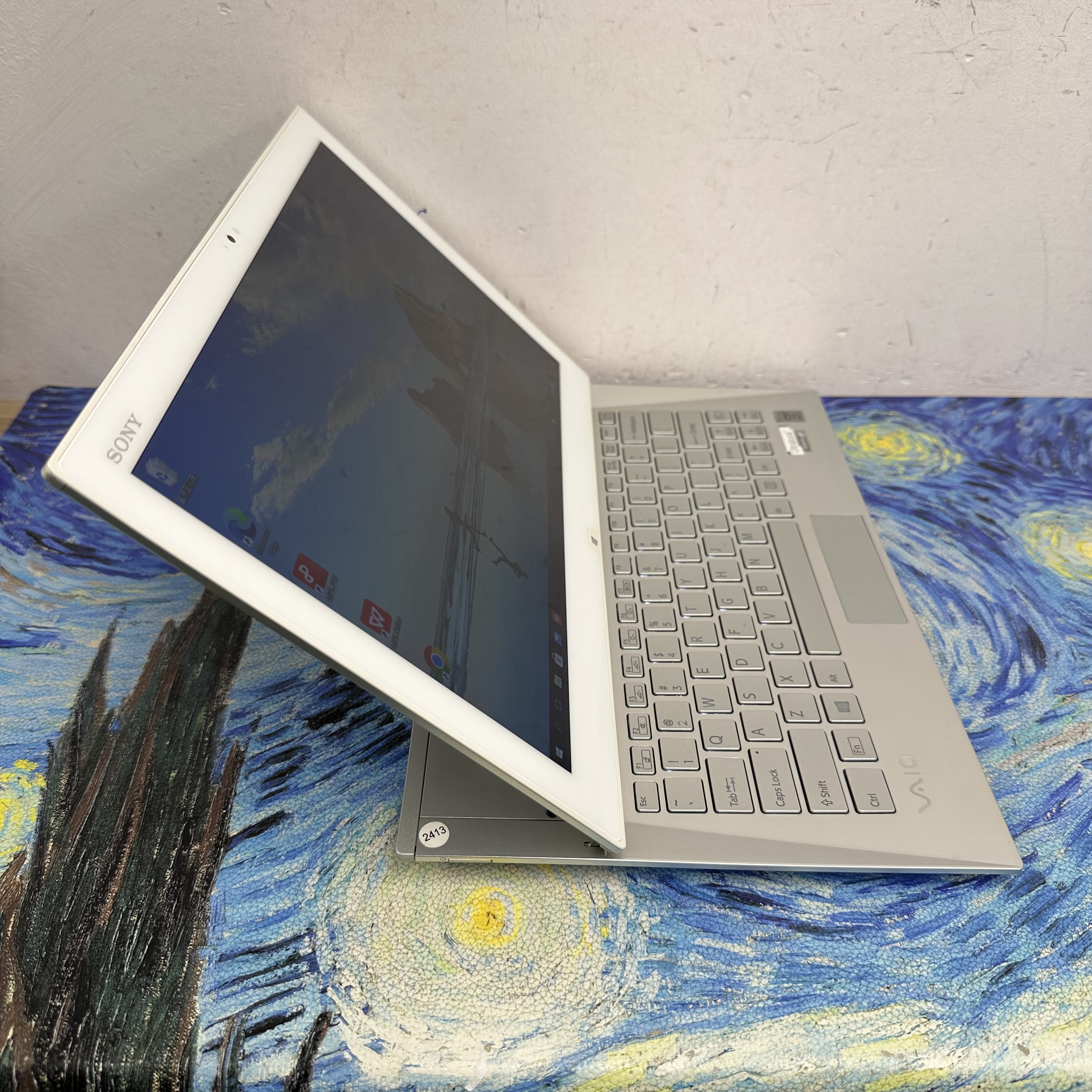 Sony  i7-4500U/8GB Ram/256GB SSD/14寸 Touch Mon/薄身機/抵用文書機/Movie / Netflix / Office / PC / Laptop / Notebook