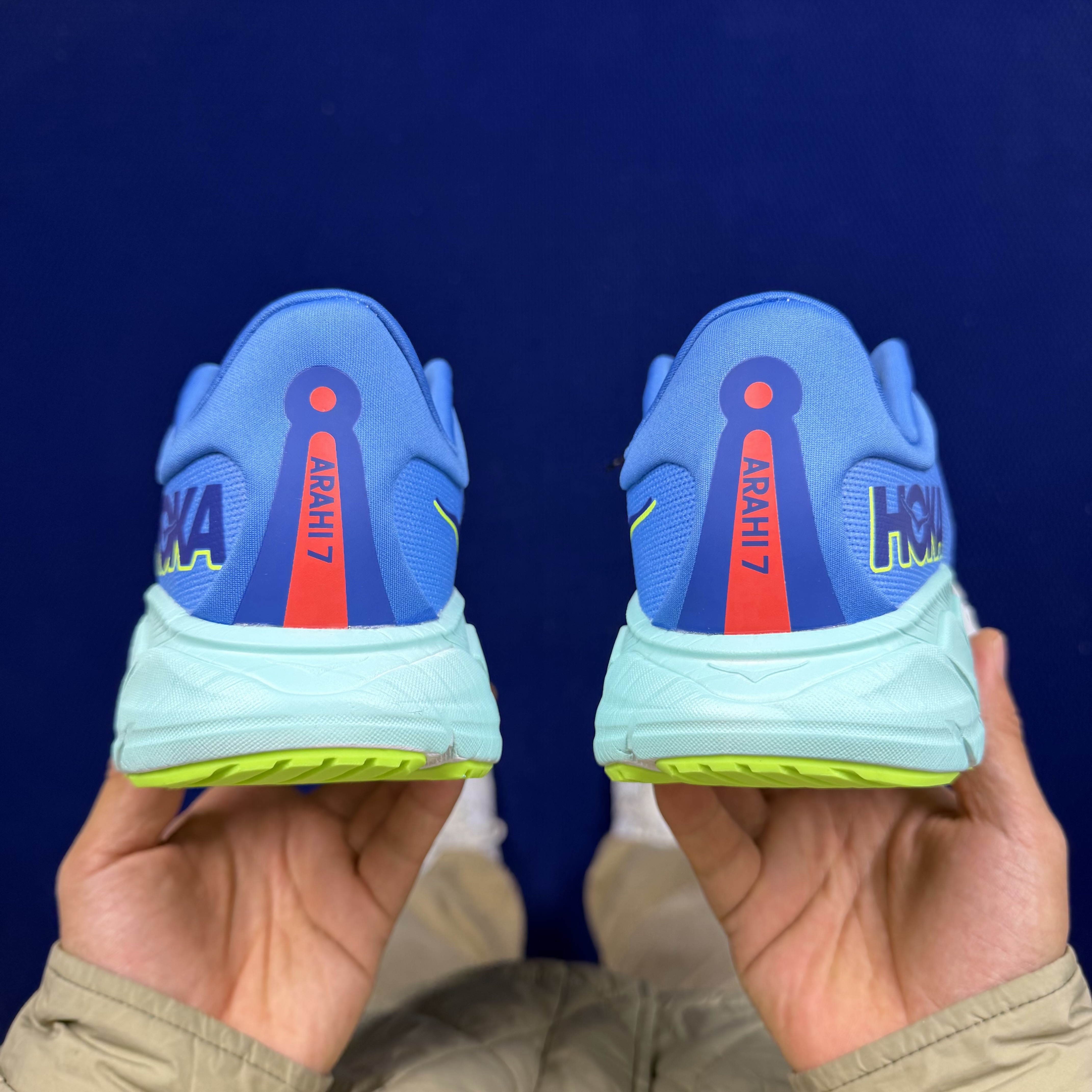 Hoka One One Arahi 7