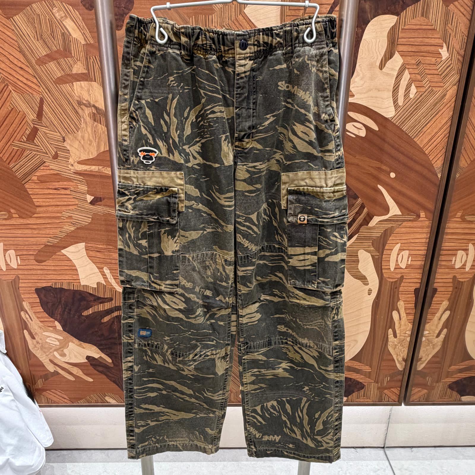 AAPE AAPEUNVS camo pants (D611)