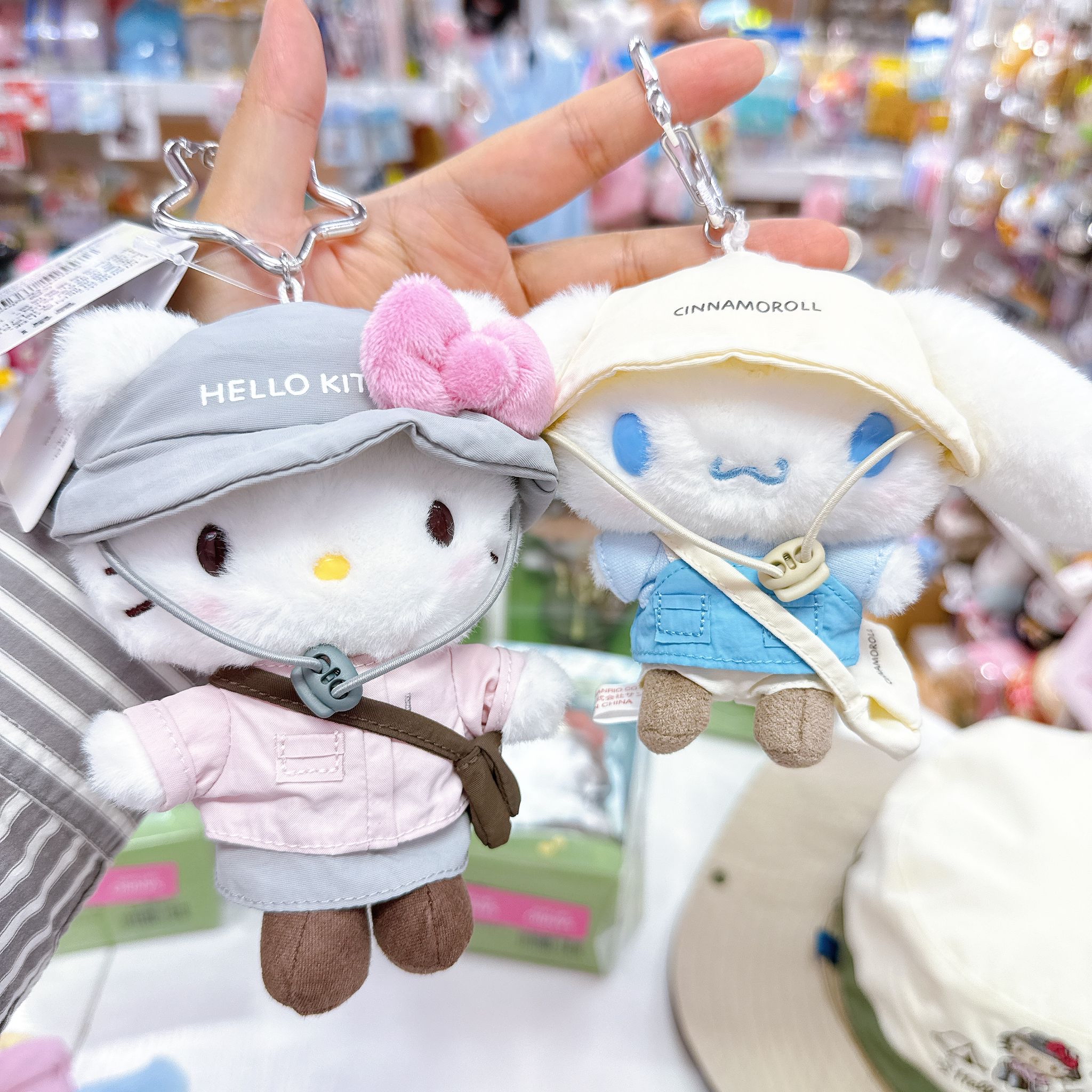  上海限定 Sanrio 春日露營系列新款公仔掛飾/長腿盒裝Kitty / Kitty涼感漁夫帽