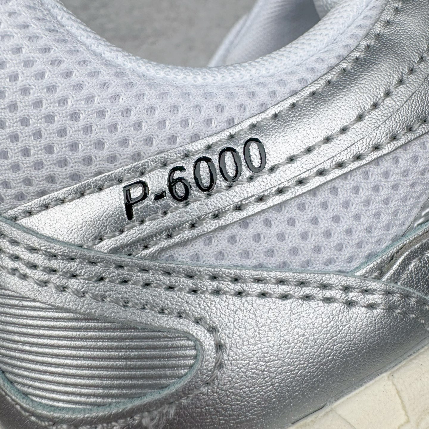 Nike P-6000 CD6404-105  