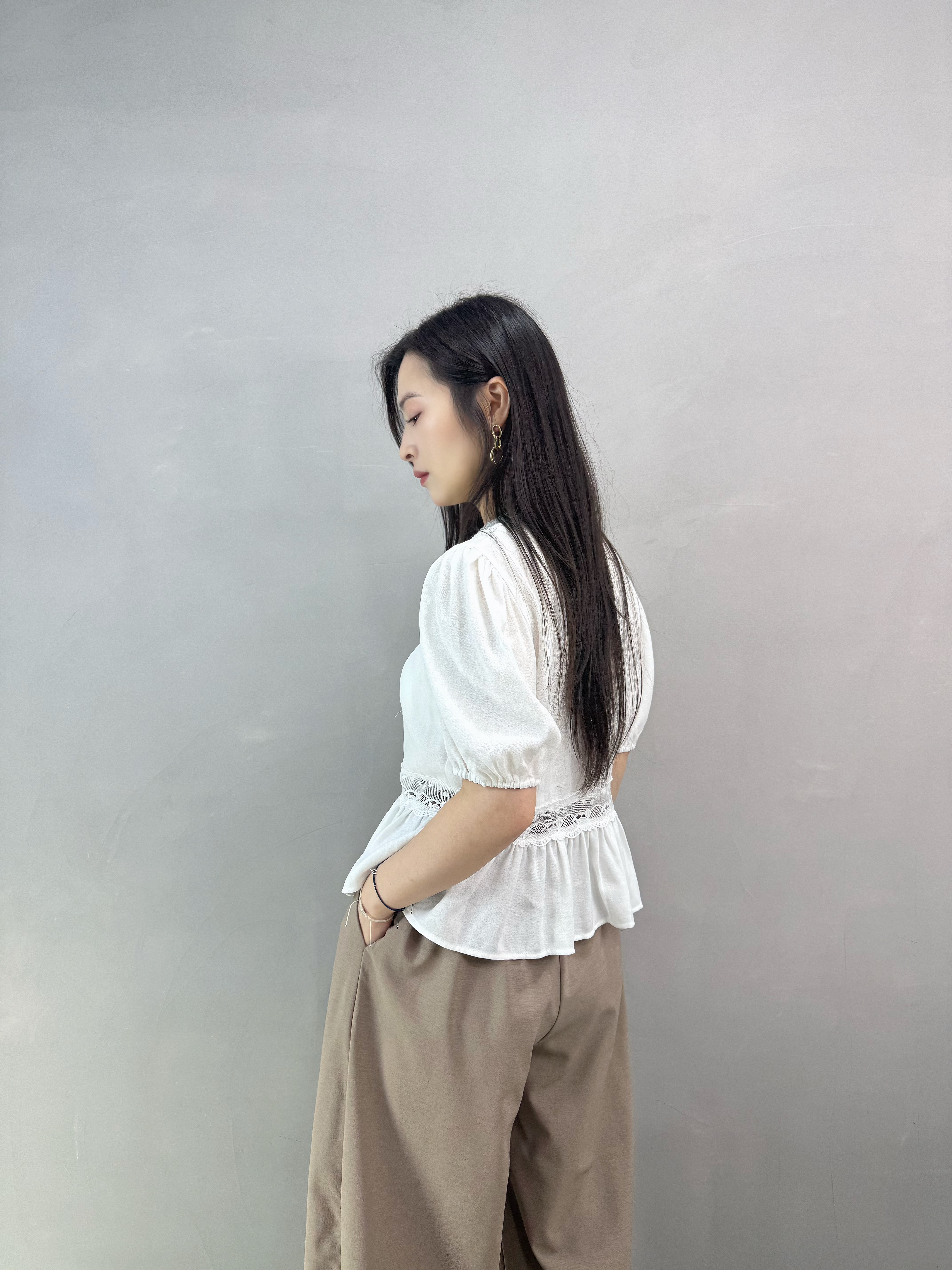 Z74 通花邊ruffle Top