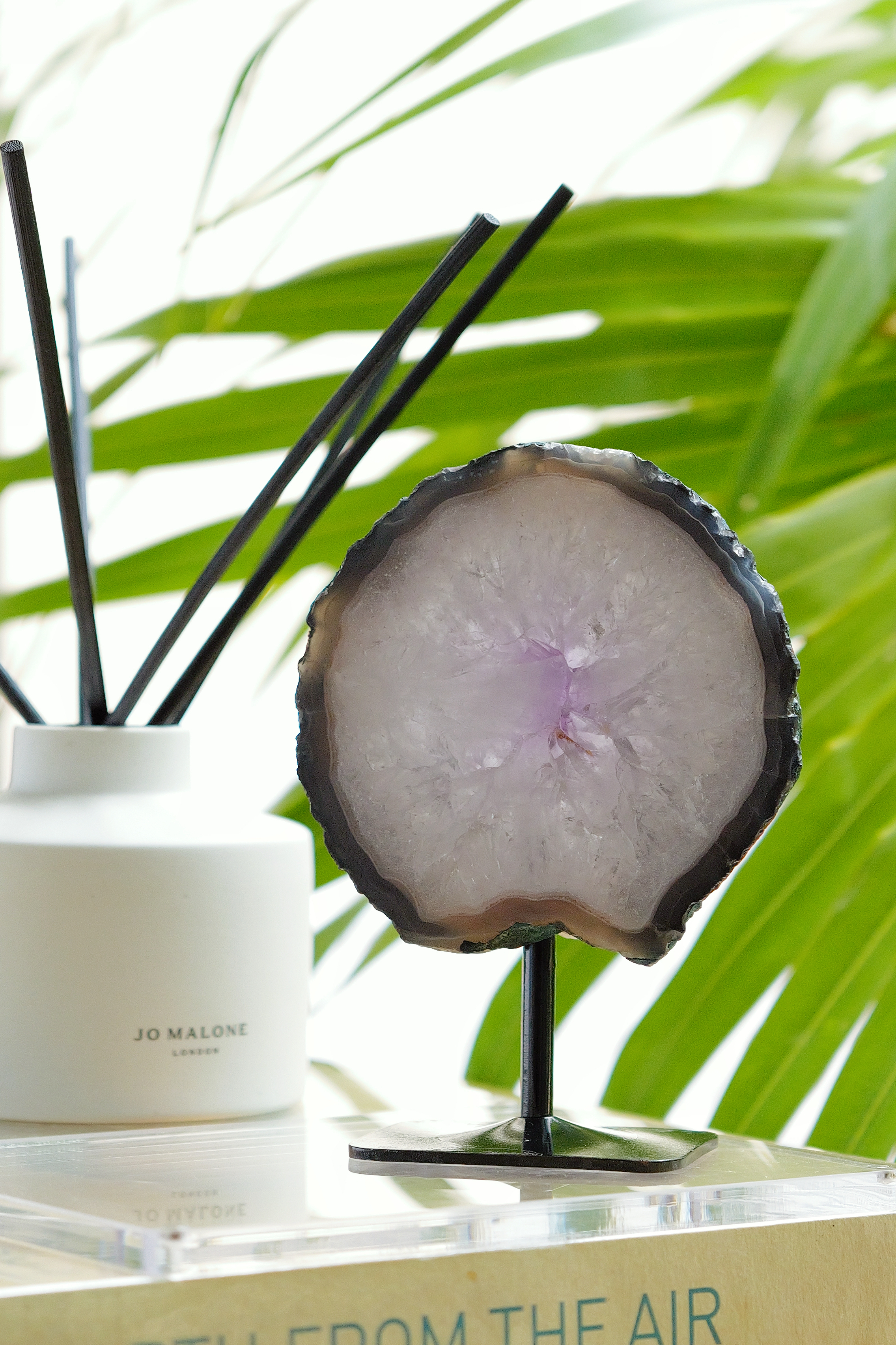 ꧁1kg+ 12.2cm 紫水晶圓潤厚切片連托架擺件༒꧂AM.7103C49G10JF-RB19*68S