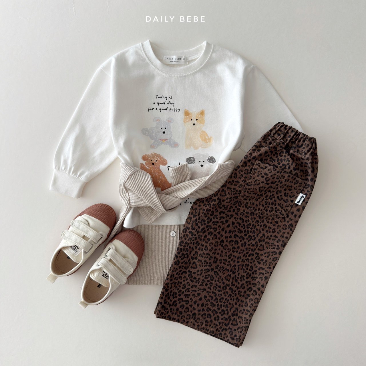 Dailybebe | Sketchbook T-Shirt