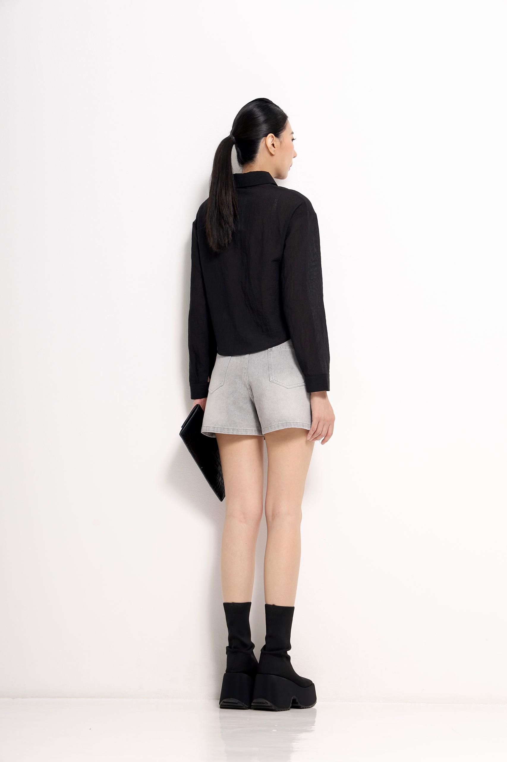 CB2772 COLLAR LONG SLLV WITH EMBD FLOWER BLOUSE