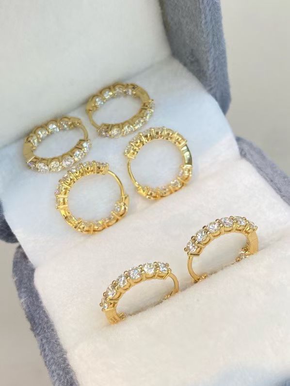 18K Diamond Earrings 