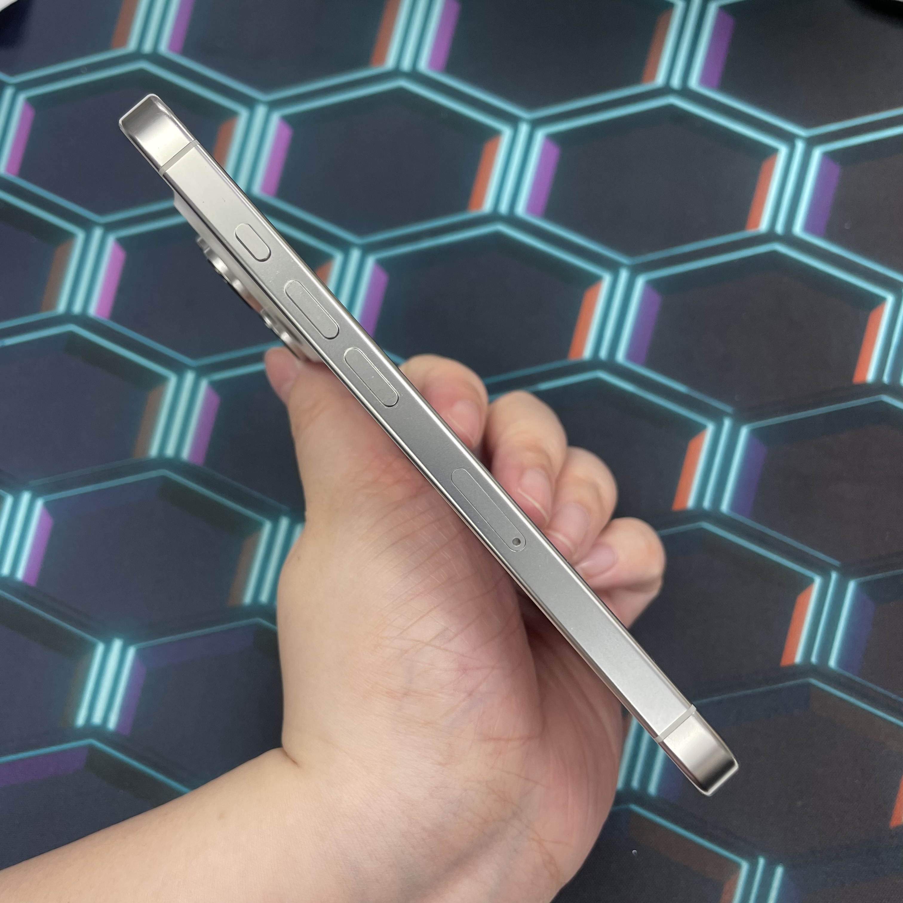 *6001 16 pro 勁靚機 512GB 電91 白色 white