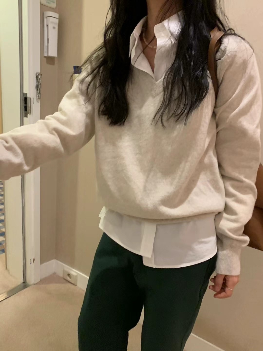 百搭羊毛V領針織上衣(五色入)