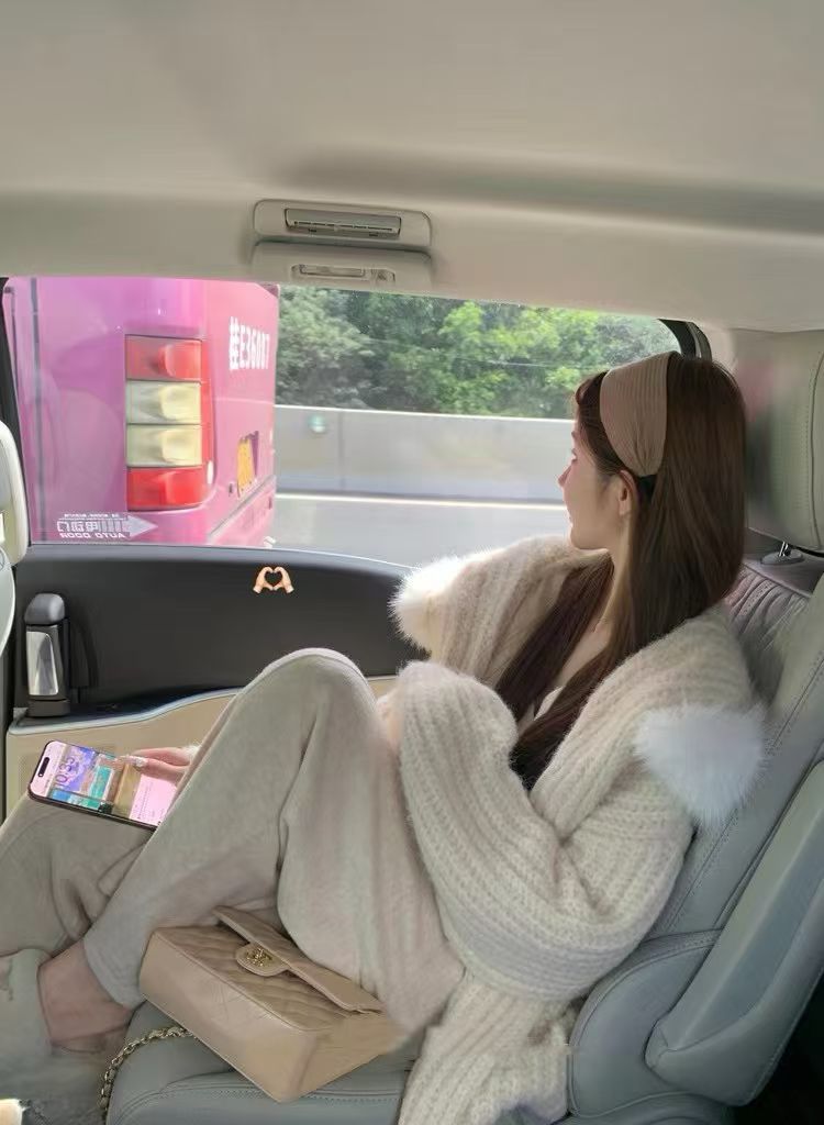 4202 毛衣 LONG SHIRT