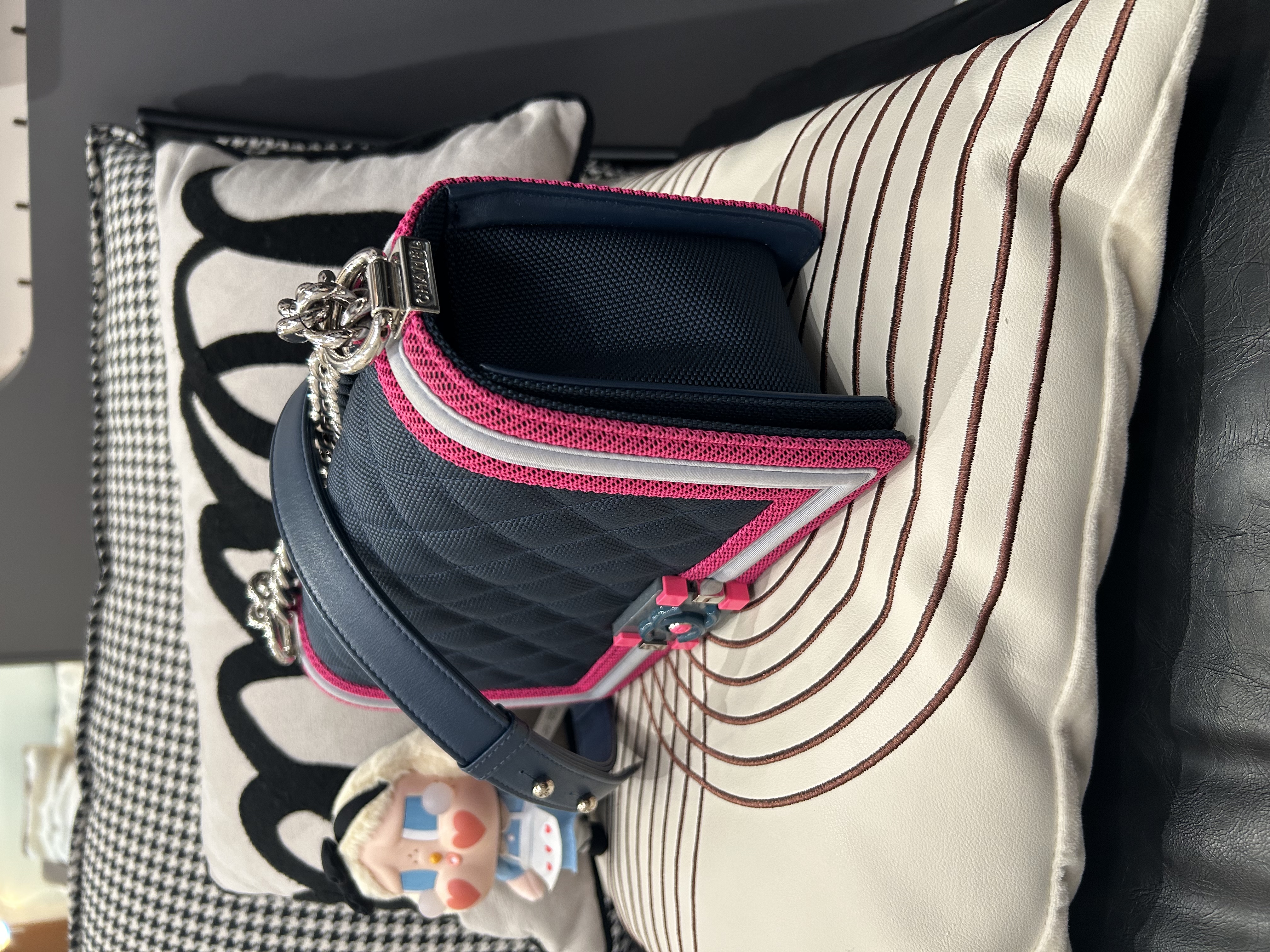 Chanel boy Chanel 25cm flap bag 100%Authentic,98%new ✅22card✅dust bag✅box