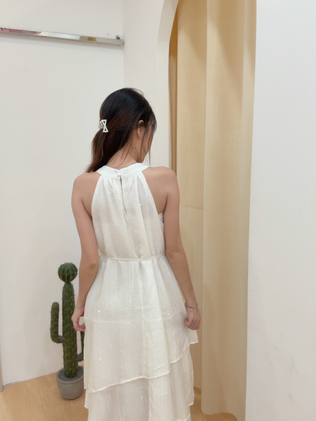 甜美风烫钻立体花朵挂脖连身长裙 R3035