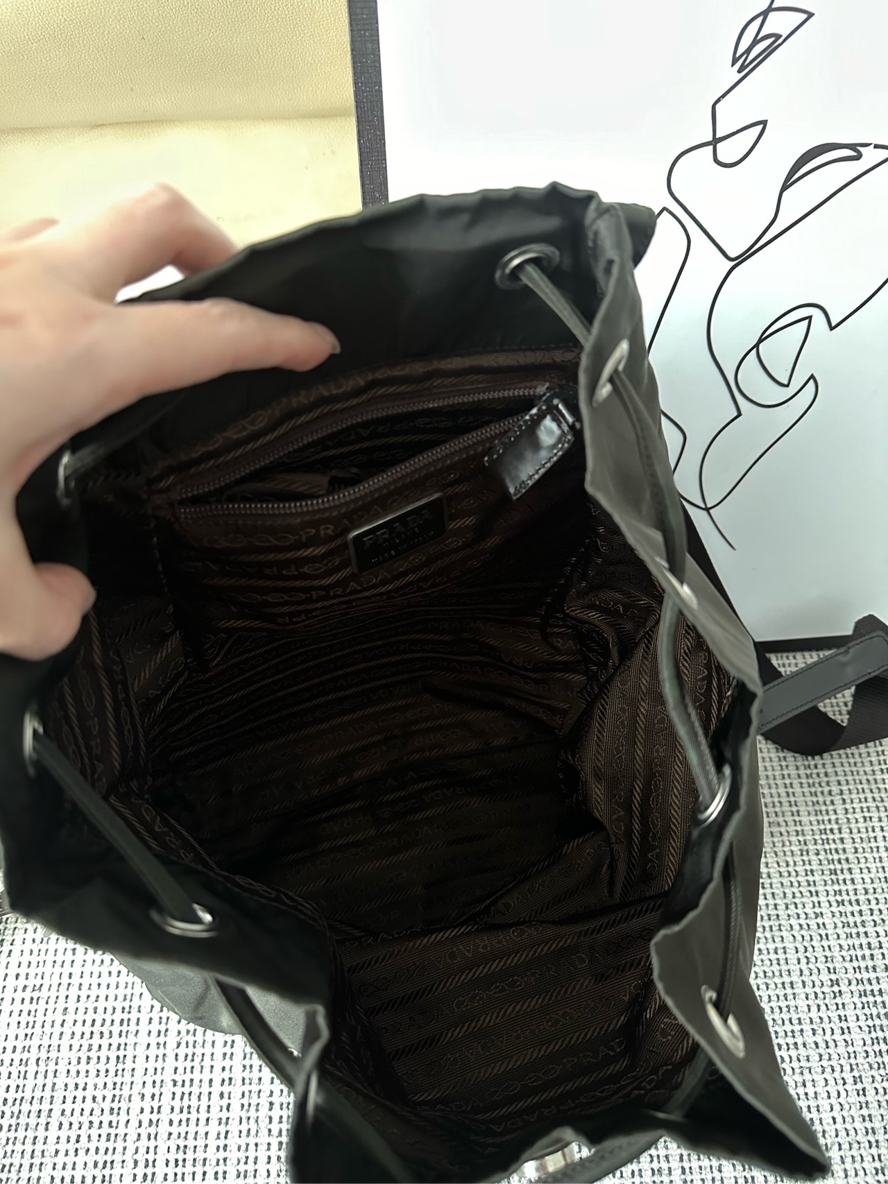 【預訂貨品】Prada降落傘黑茶色尼龍書包