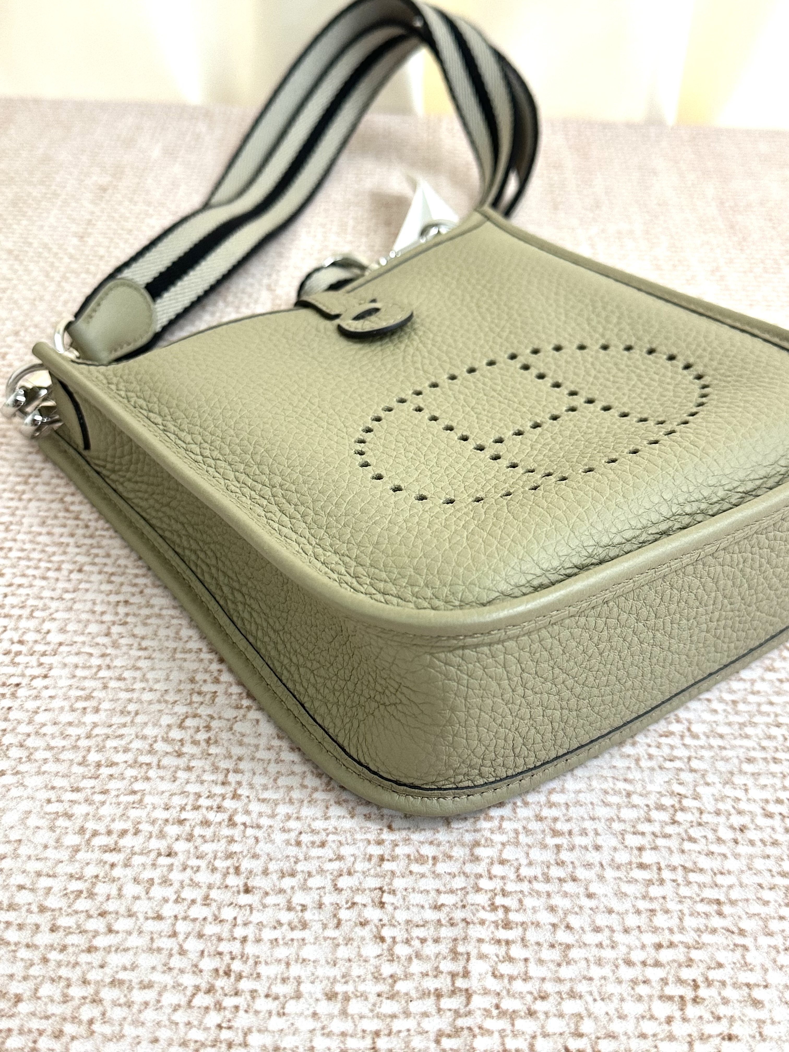 Pre-owned Hermes MiniE / Stamp W/ Product Code: 26040209