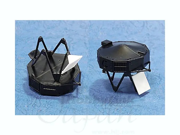 1/48 Unmanned Space Probe Voyager w/Mission Emblem Patch