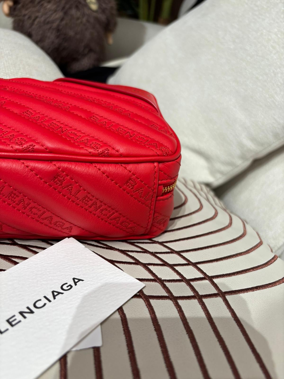 Balenciaga Chain Shoulder Bag小牛皮 camera bag 502026 100%Authentic, 98%New ✅Dust bag