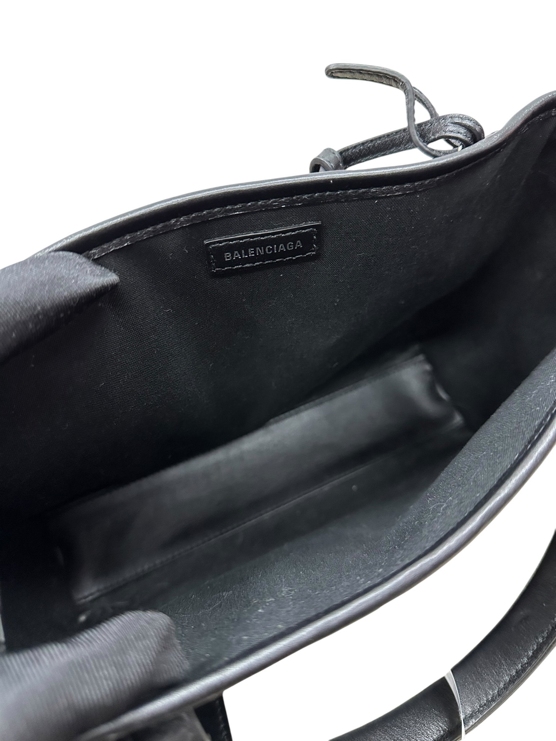 Pre-owned Balenciaga Navy Cabas Bag / Product Code: 081122