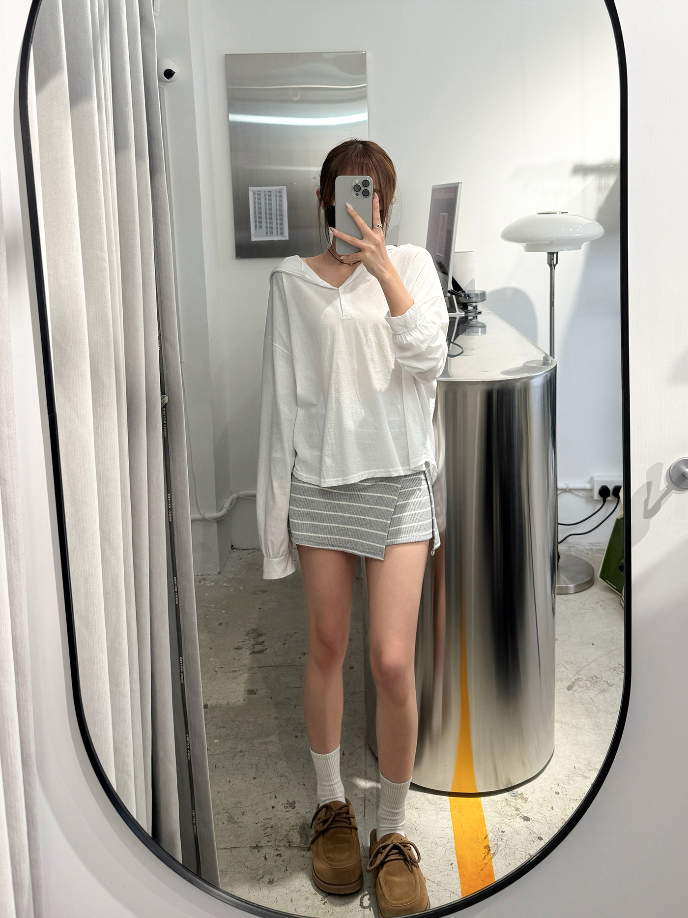 𝐋𝐚𝐳𝐲 𝐝𝐚𝐲 𝐡𝐨𝐨𝐝𝐞𝐝 𝐭𝐨𝐩 𝐚𝐧𝐝 𝐬𝐭𝐫𝐢𝐩𝐞𝐝 𝐬𝐤𝐢𝐫𝐭 𝐬𝐞𝐭