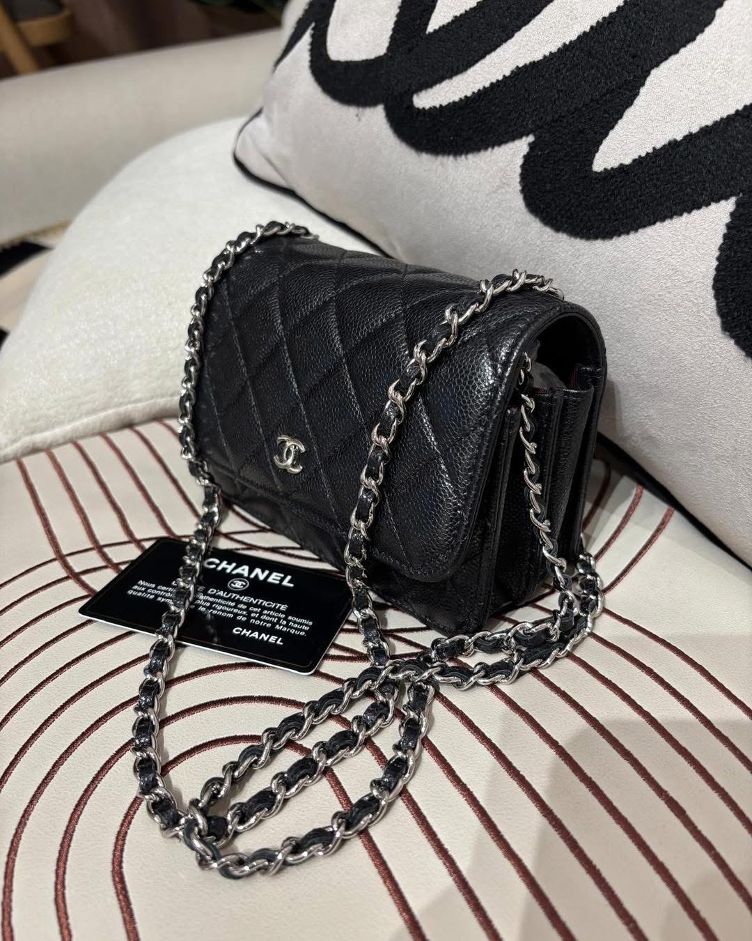 Chanel mini woc 黑色荔枝牛皮 100%Authentic ,95%new ✅card  ✅Box